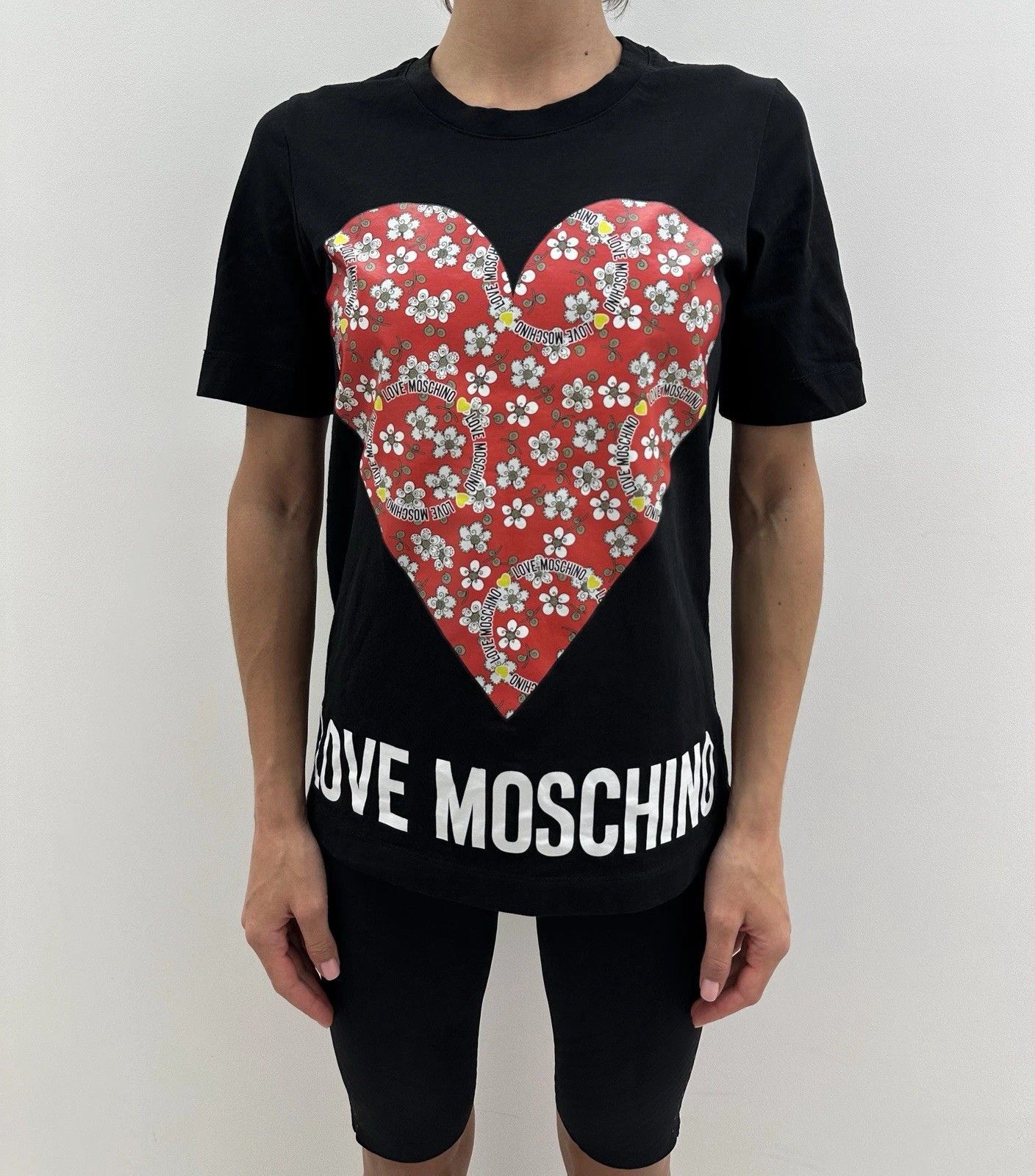 Moschino Love Moschino Womens Cotton T-shirt Heart Flowers Print Size XS / US 0-2 / IT 36-38 - 1 Thumbnail