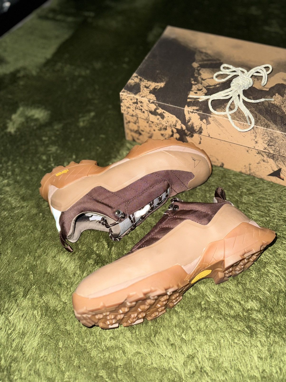 ROA [EU 44] ROA Hiking Katharina Sneakers Brown Size US 10.5 / EU 43-44 - 4 Thumbnail