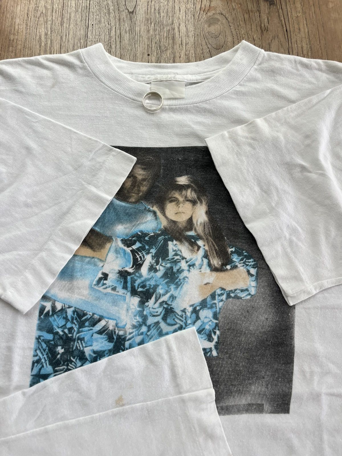 Vintage Vintage Photo Art promo Product 90’s T-shirt Size US XL / EU 56 / 4 - 8 Thumbnail