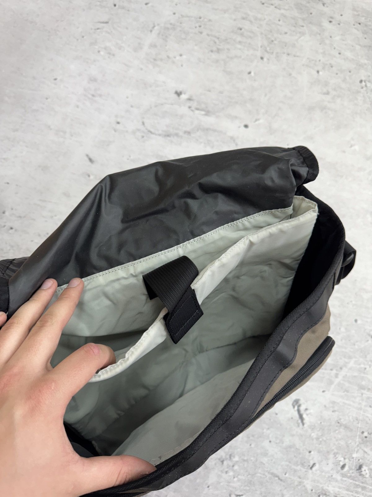 Nike × Vintage NIKE VINTAGE BASIC LOGO 00s 90s PINTEREST STYLE SLING BAG Size ONE SIZE - 7 Thumbnail