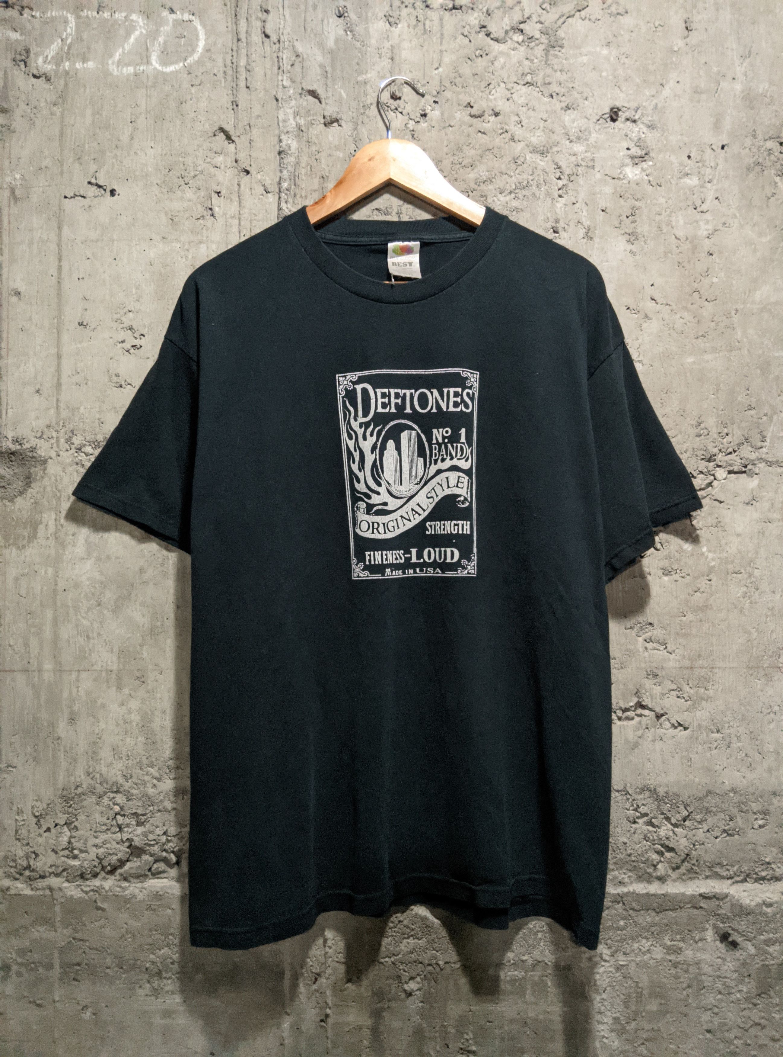 Band Tees Vintage 2000s deftones nu metal alt tshirt Size US XL / EU 56 / 4 - 1 Thumbnail