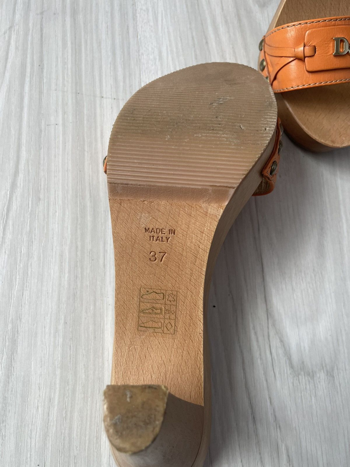 Dolce & Gabbana Dolce Gabbana mules Size US 6.5 / IT 36.5 - 15 Thumbnail