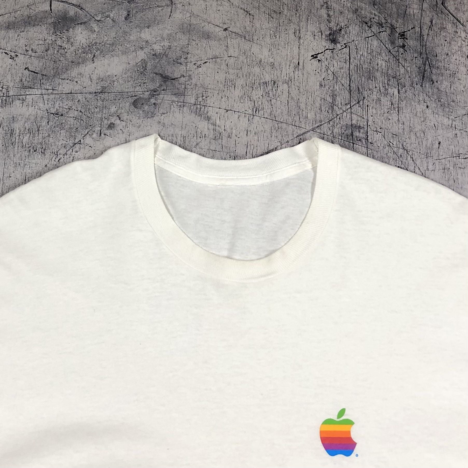 Apple 90s Apple Macintosh Rainbow Single Stitch Vintage Tee retro Size US XL / EU 56 / 4 - 9 Thumbnail