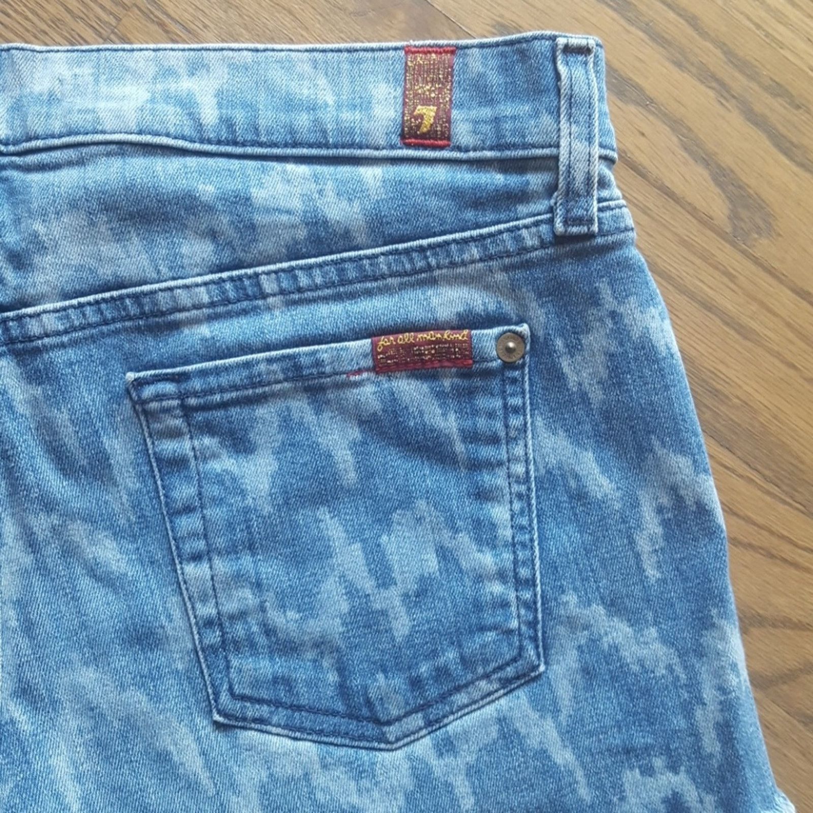 7 For All Mankind 7FAM Tribal Design Denim Shorts Size 28" / US 6 / IT 42 - 3 Thumbnail