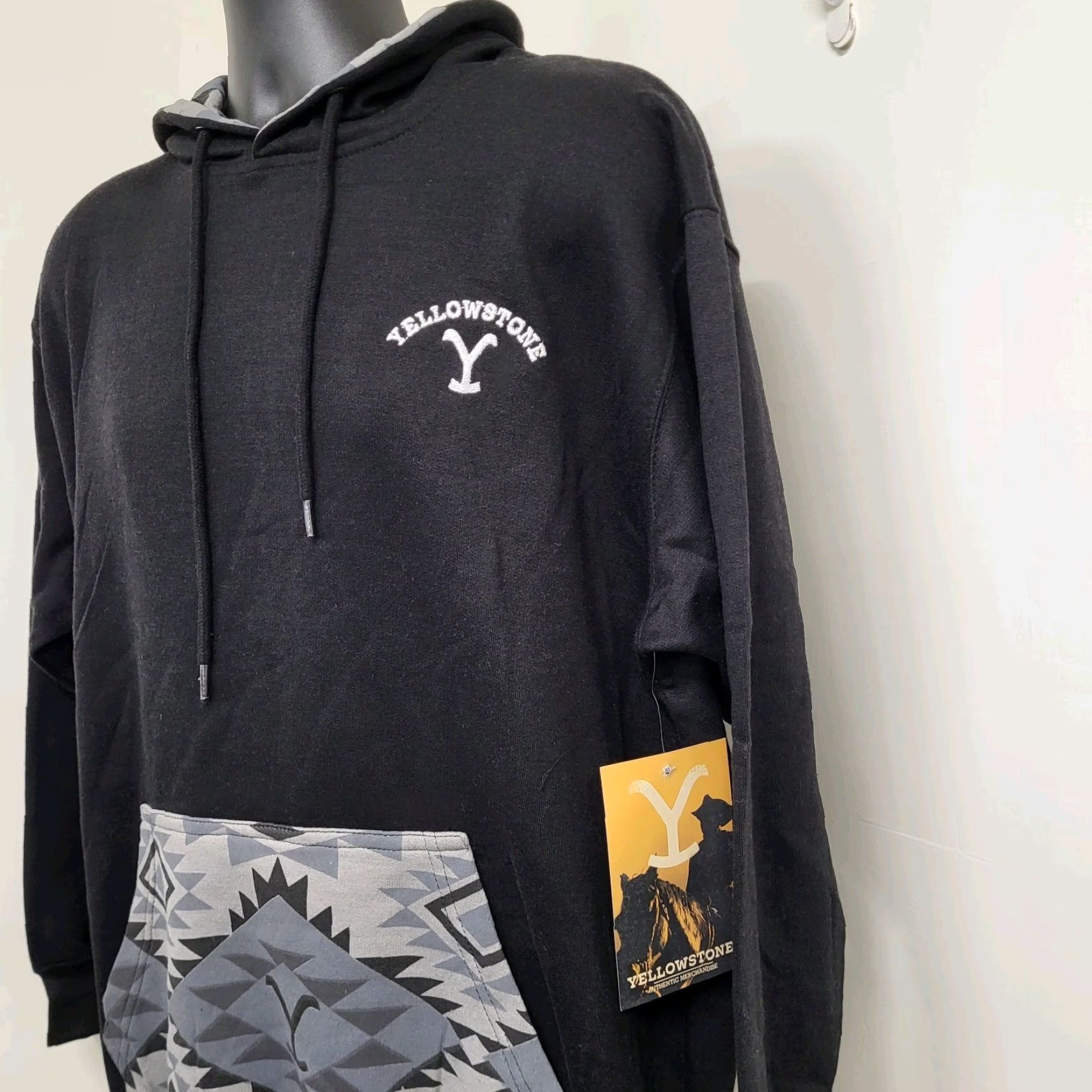 Logo 7 Yellowstone Dutton Ranch Logo Hoodie Adult XL Black Gray Southwestern Size US XL / EU 56 / 4 - 2 Thumbnail