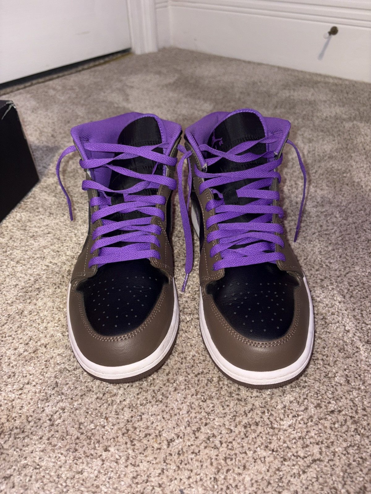 Jordan Brand Air Jordan 1 Mid Palomino Size US 11 / EU 44 - 3 Thumbnail