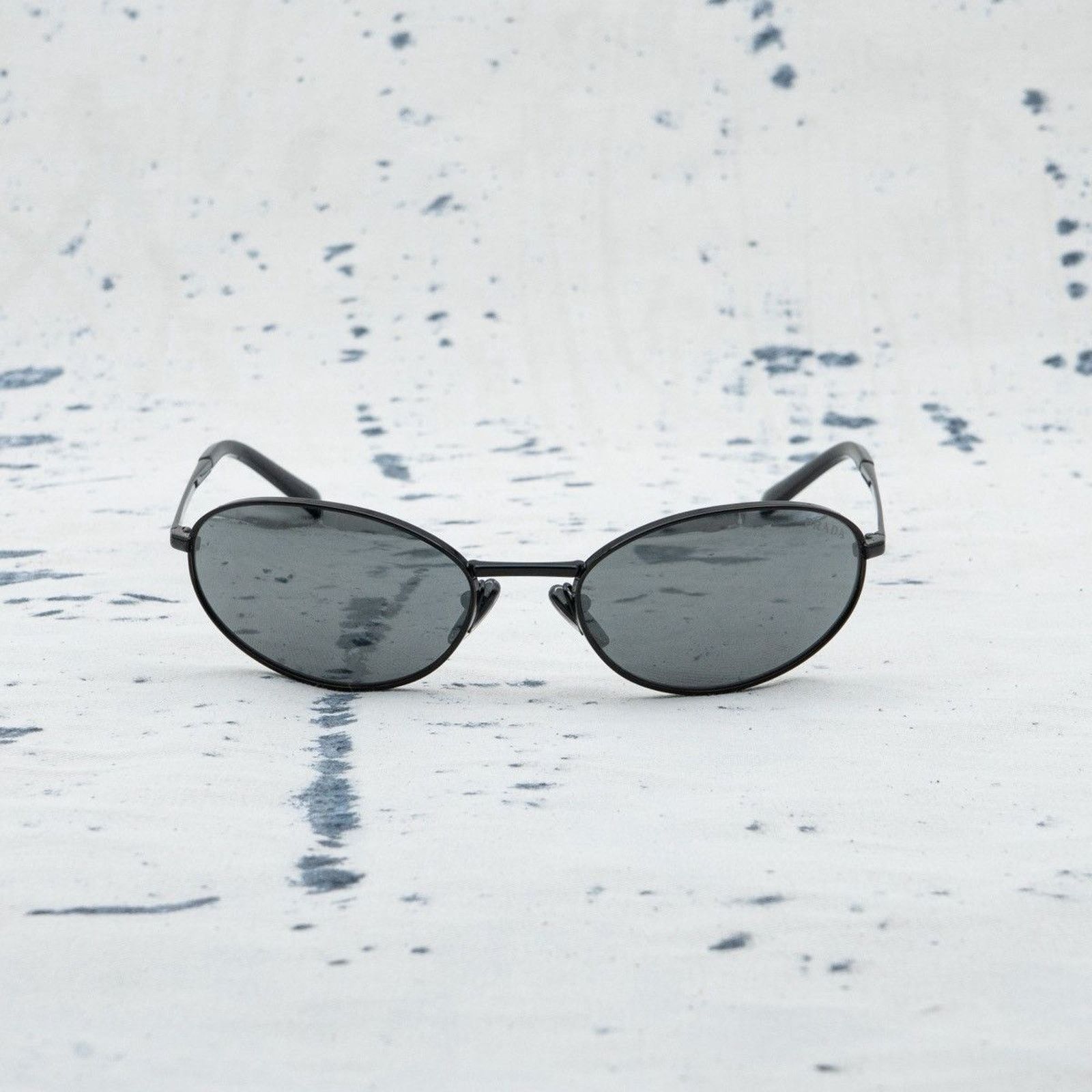 Vintage prada logo black mirrored aviator oval sunglasses