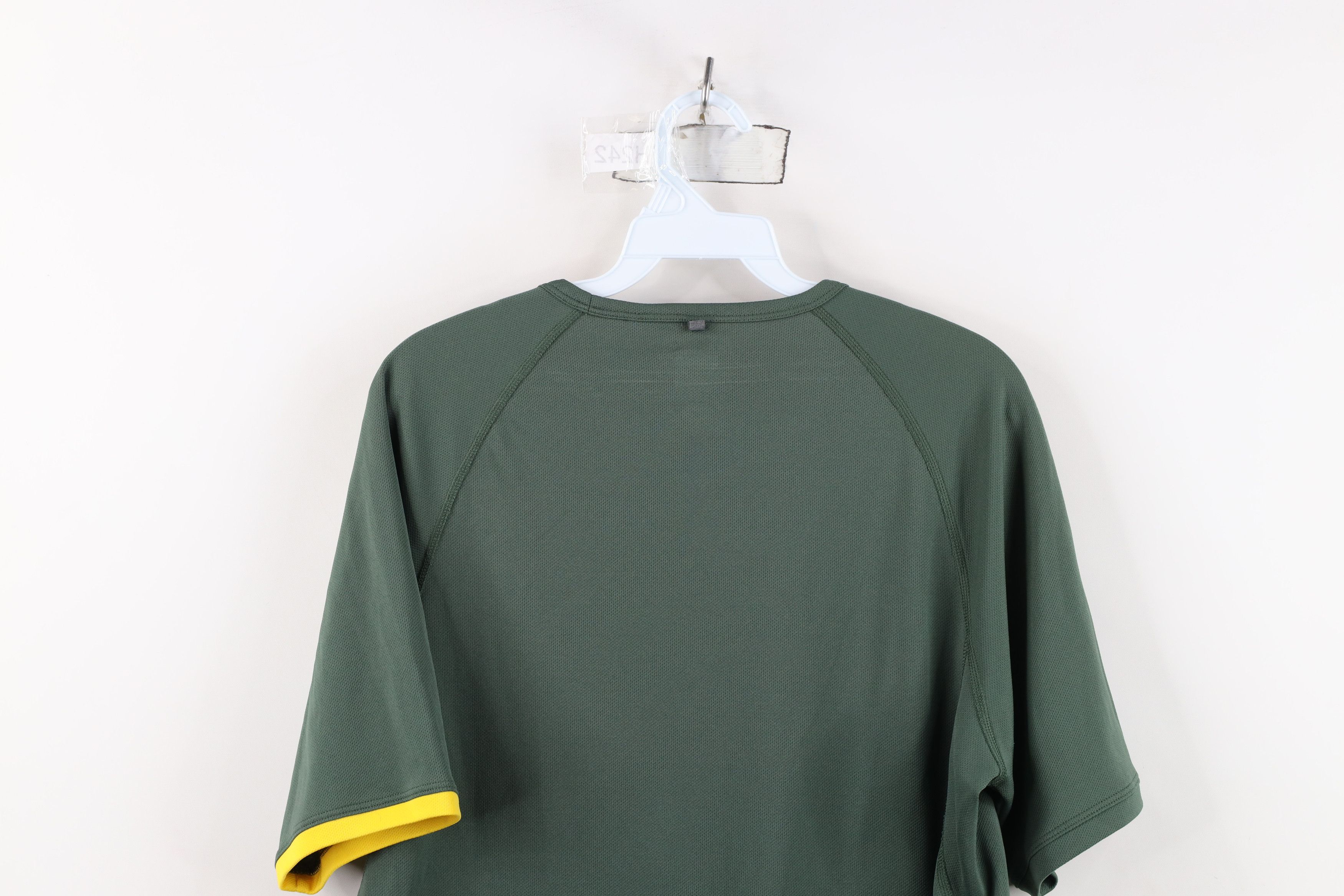 Nike Vintage Nike Livestrong Armstrong Knit Reflective T-Shirt Size US M / EU 48-50 / 2 - 12 Thumbnail