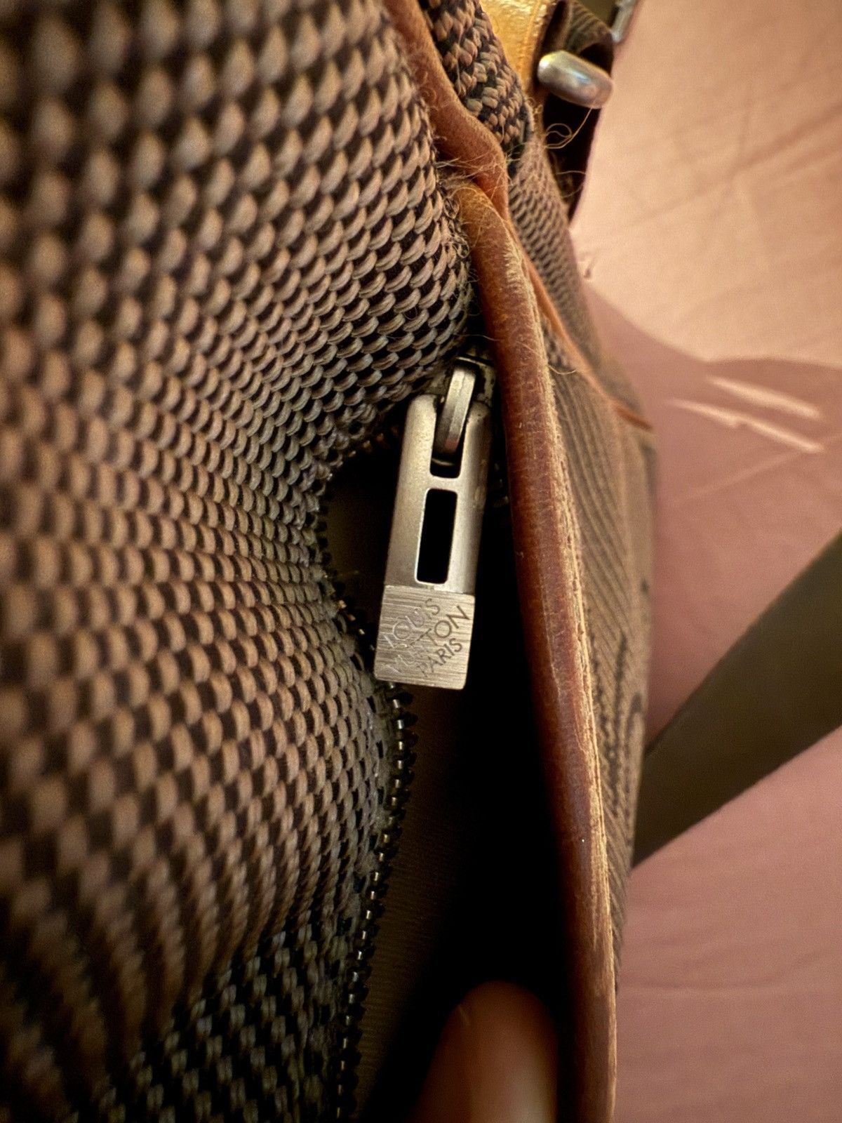 Louis Vuitton Vintage 🔥Louis Vuitton🔥Terra Damier Geant Citadin Messenger Size ONE SIZE - 13 Thumbnail