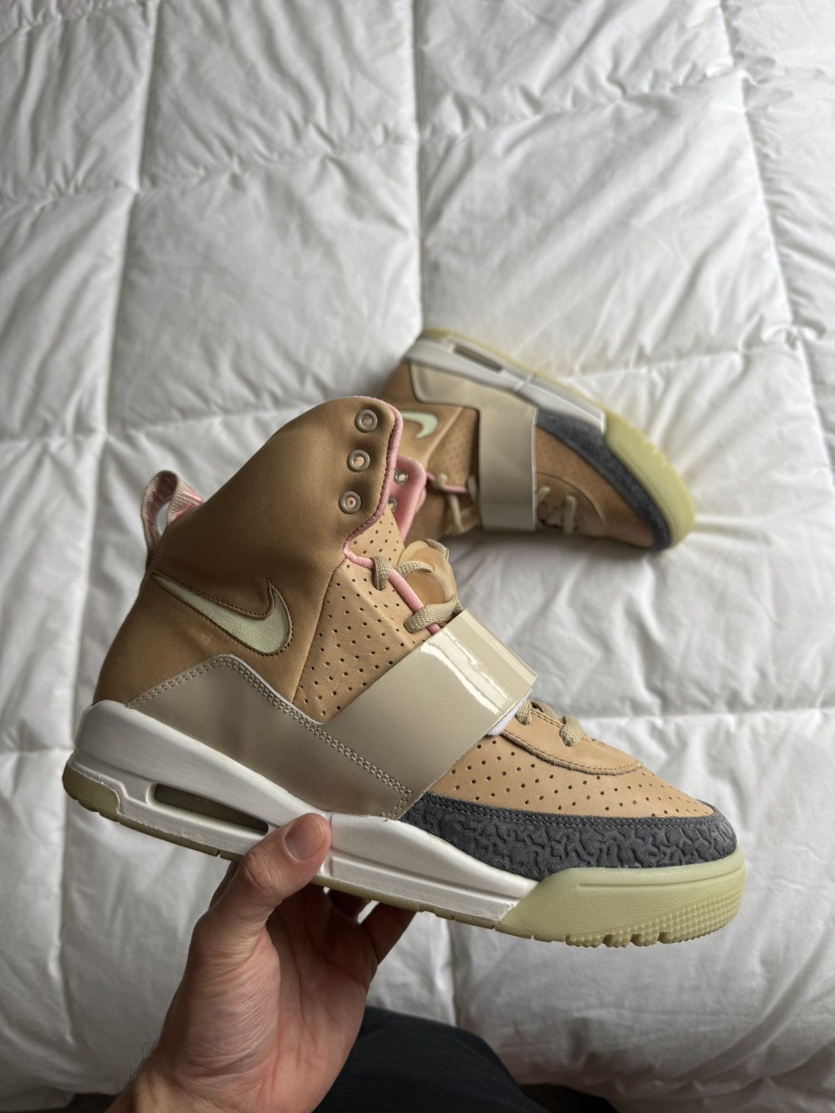 Kanye West × Nike Nike Net Net Air Yeezy 1 Size US 9 / EU 42 - 11 Thumbnail