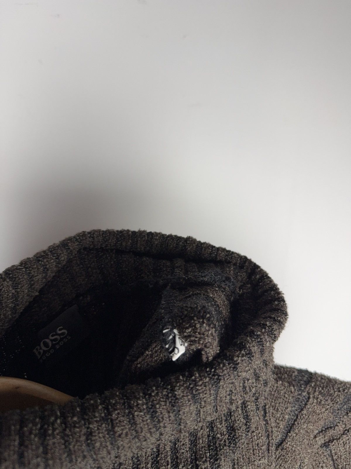 Hugo Boss Luxury Retro 00s Hugo Boss Ribbed Knit Sweater Made in Italy Size US L / EU 52-54 / 3 - 10 Thumbnail