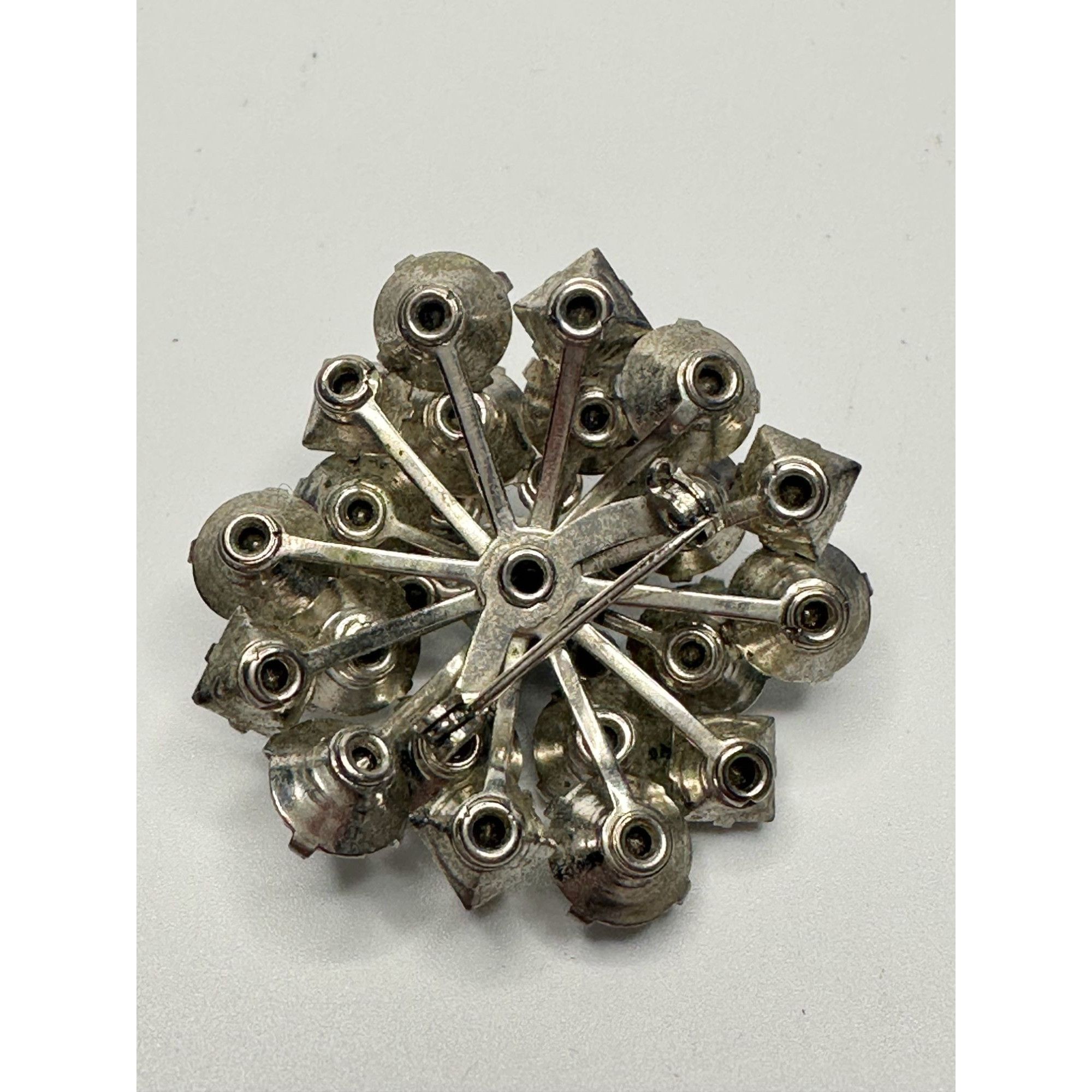 Other Vintage Rhinestone Cluster Dome Silver Tone Brooch Pin Size ONE SIZE - 9 Thumbnail