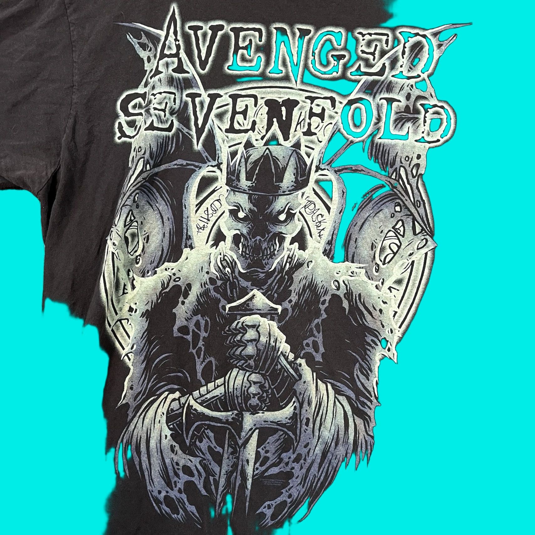 Vintage VINTAGE Avenged Sevenfold Hail To The King Mens Shirt XL Black Bay Island T-Shirt Band Big Graphic XL Mens Size US XL / EU 56 / 4 - 1 Thumbnail