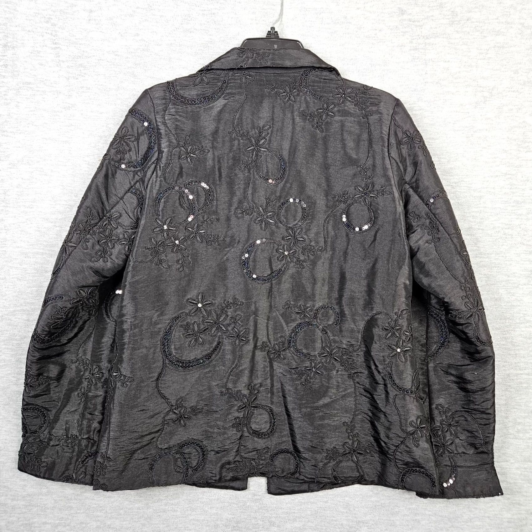 Vintage Chico's Women’s Black Embroidered Lined Jacket Size 1 Jacket Women Black Embroidered Lined Chico's Size 1 Regular Casual Outdoor Runtime: 1 Size XS / US 0-2 / IT 36-38 - 2 Thumbnail