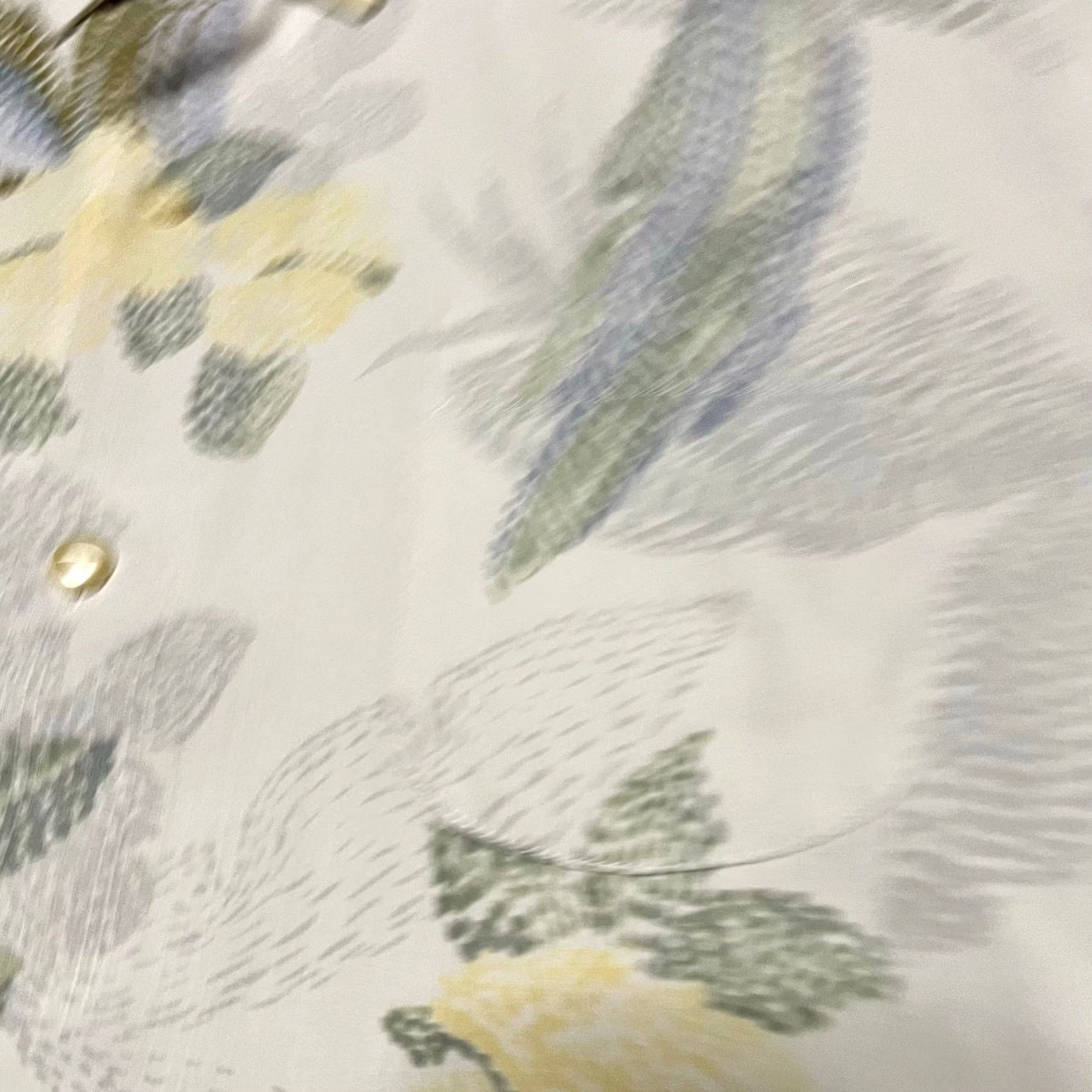 Tommy Bahama Tommy Bahama Camp Shirt Mens XL Cream Hawaiian Floral Silk Short Sleeve Mens XL Size US XL / EU 56 / 4 - 2 Thumbnail