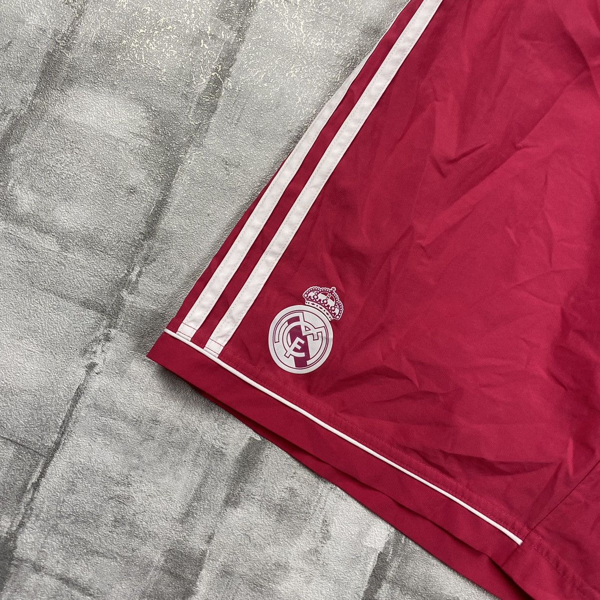 Adidas Adidas x Real Madrid Cristiano Ronaldo 7 Pink Jersey Shorts Size US M / EU 48-50 / 2 - 3 Thumbnail