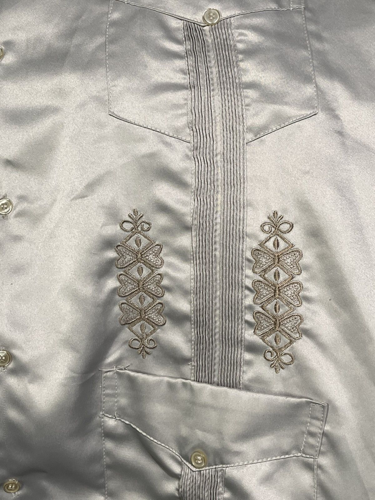 Embroidered Guayabera – Cuban Style