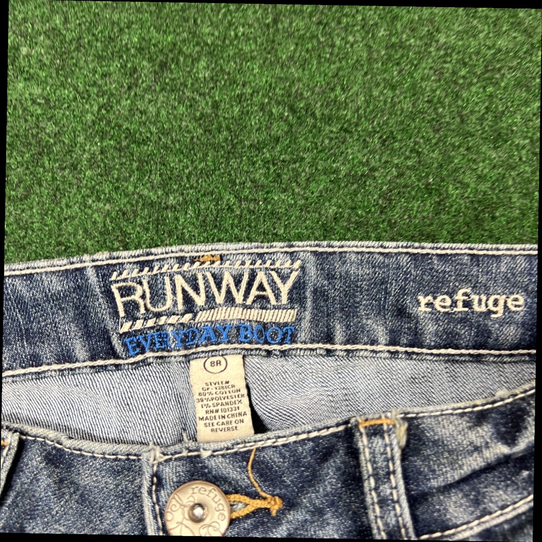 Vintage Women's REFUGE Runway Size 8R Everyday Boot Cut Jeans Stretch Distressed Size 30" / US 8 / IT 44 - 7 Thumbnail