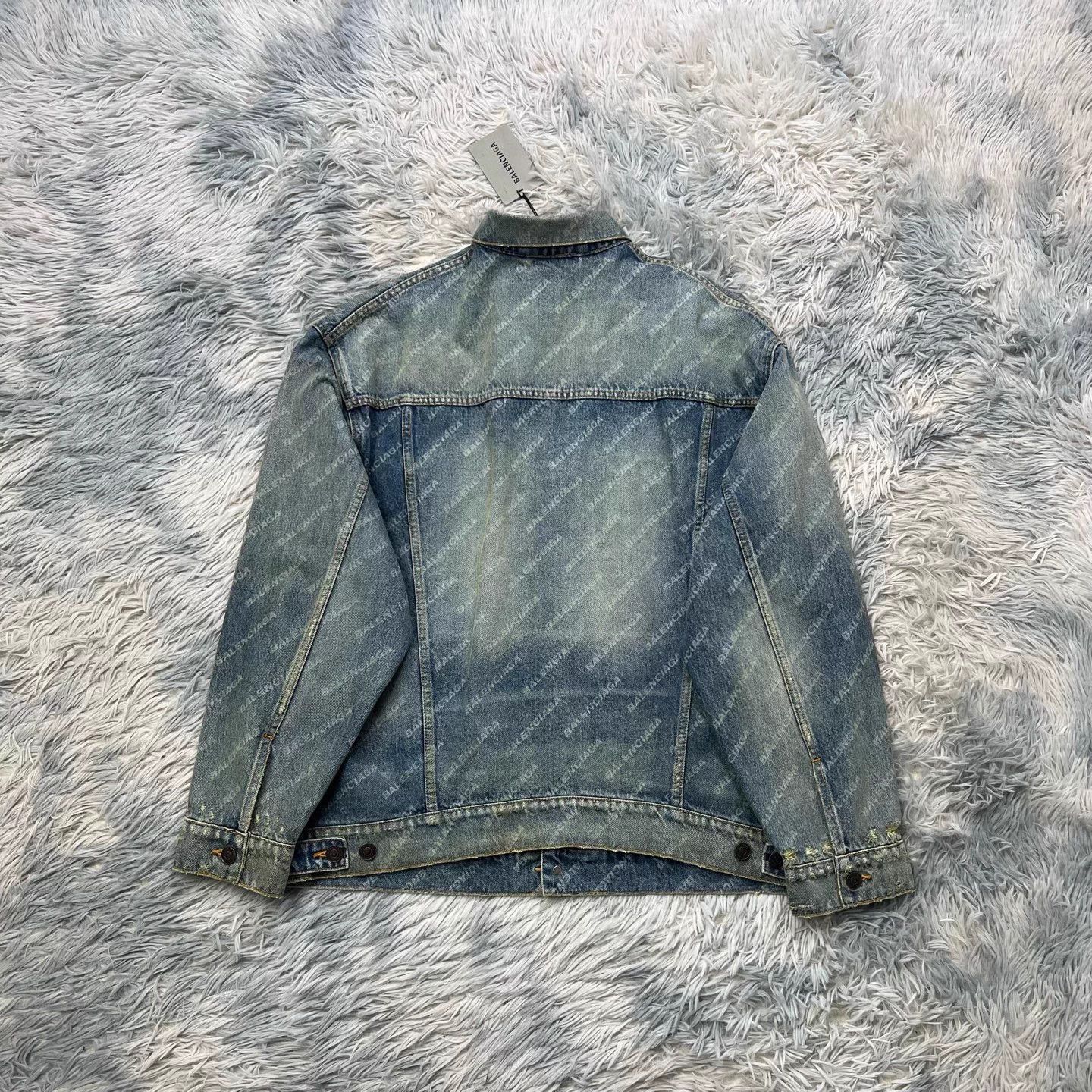 Balenciaga Balenciaga Destroyed Denim All-Over Print Jacket XS NEW Size US XS / EU 42 / 0 - 2 Thumbnail