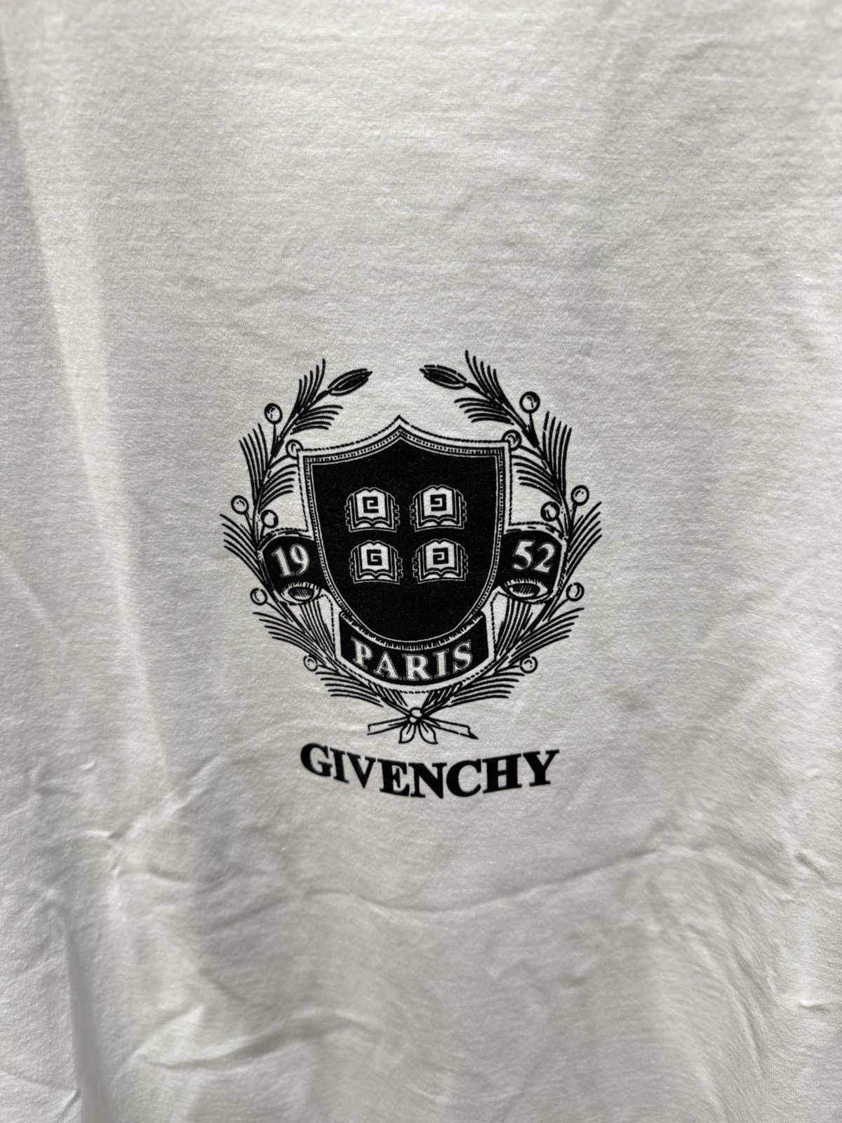 Givenchy Givenchy Logo Crest T-Shirt NEW 650$ Size US XL / EU 56 / 4 - 2 Thumbnail
