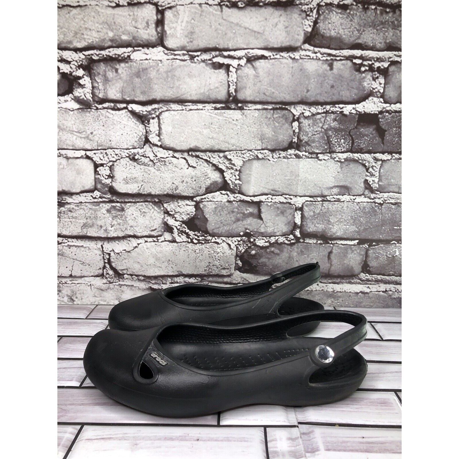 Crocs Crocs Jayna Black Rubber Comfort Casual Closed Toe Slingback Size US 5 / IT 35 - 6 Thumbnail