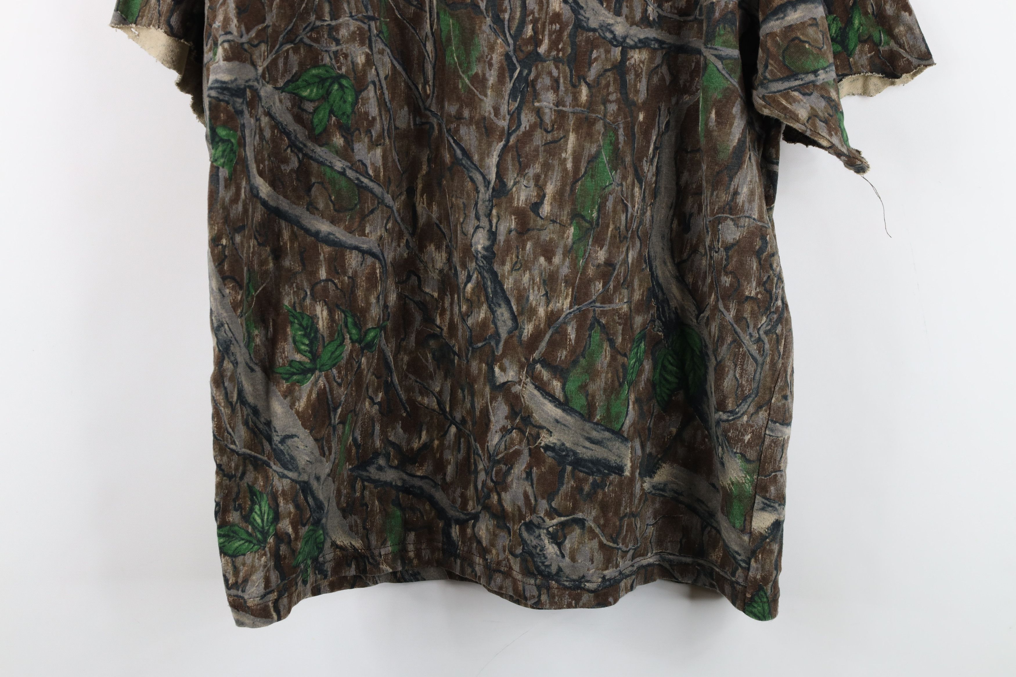 Vintage Vintage 90s Streetwear Cut Off Camouflage Pocket T-Shirt USA Size US L / EU 52-54 / 3 - 13 Thumbnail