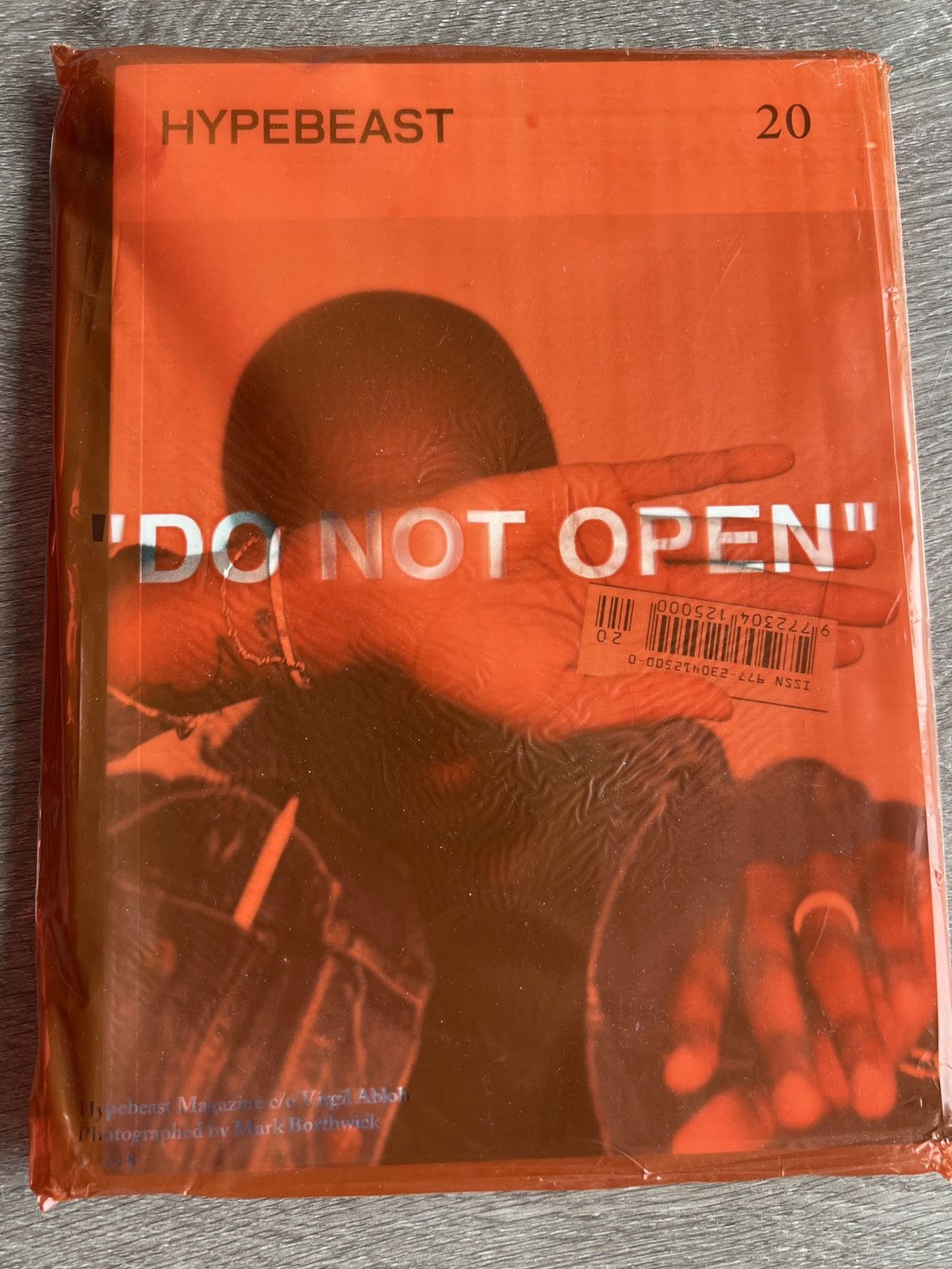 Hypebeast HYPEBEAST x OFF—WHITE “DO NOT OPEN” issue x Size ONE SIZE - 7 Thumbnail