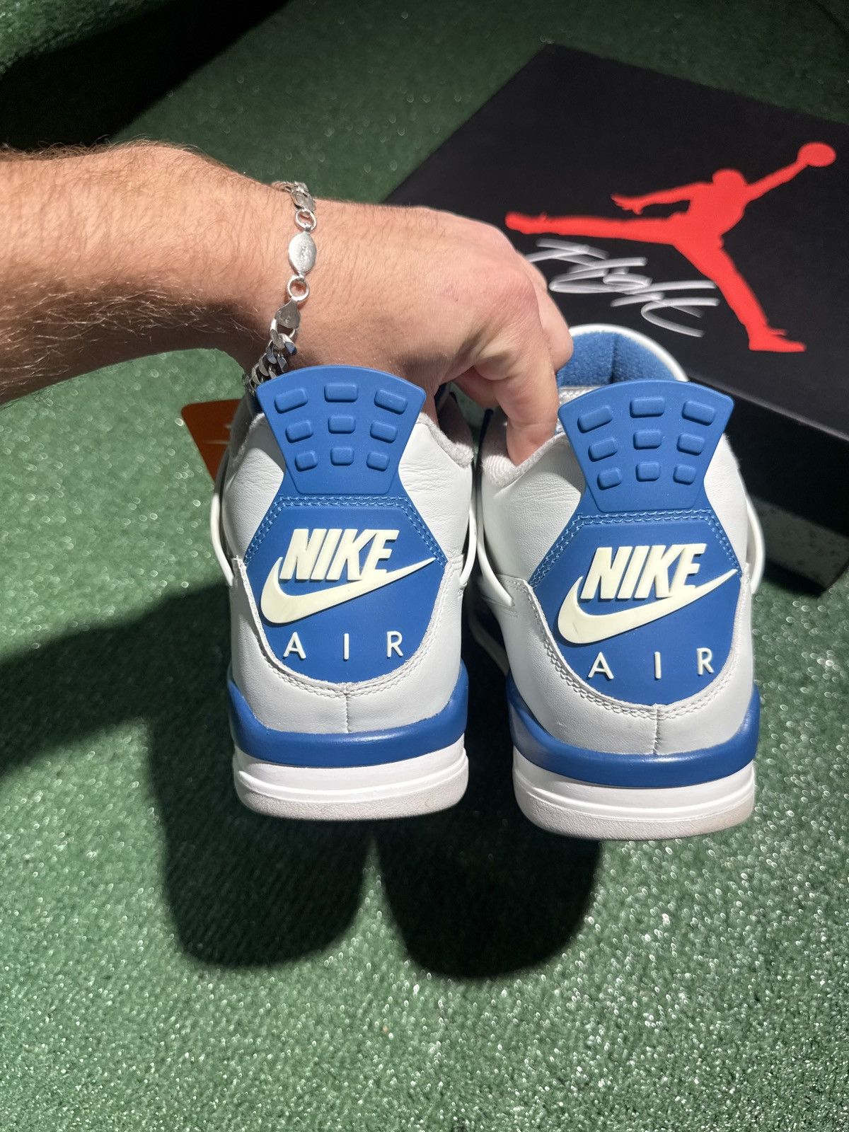 Jordan Brand Jordan 4 military blue 2024 Size US 9 / EU 42 - 4 Thumbnail