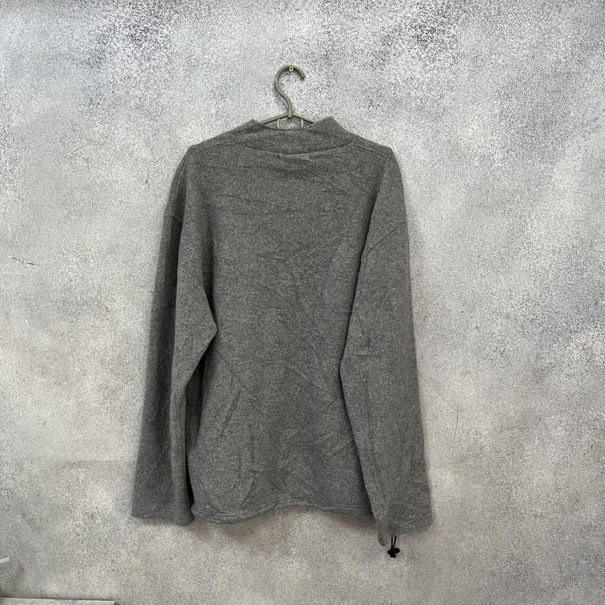 Yves Saint Laurent Yves Saint Laurent Crewneck Sweater Size S Size US S / EU 44-46 / 1 - 9 Thumbnail