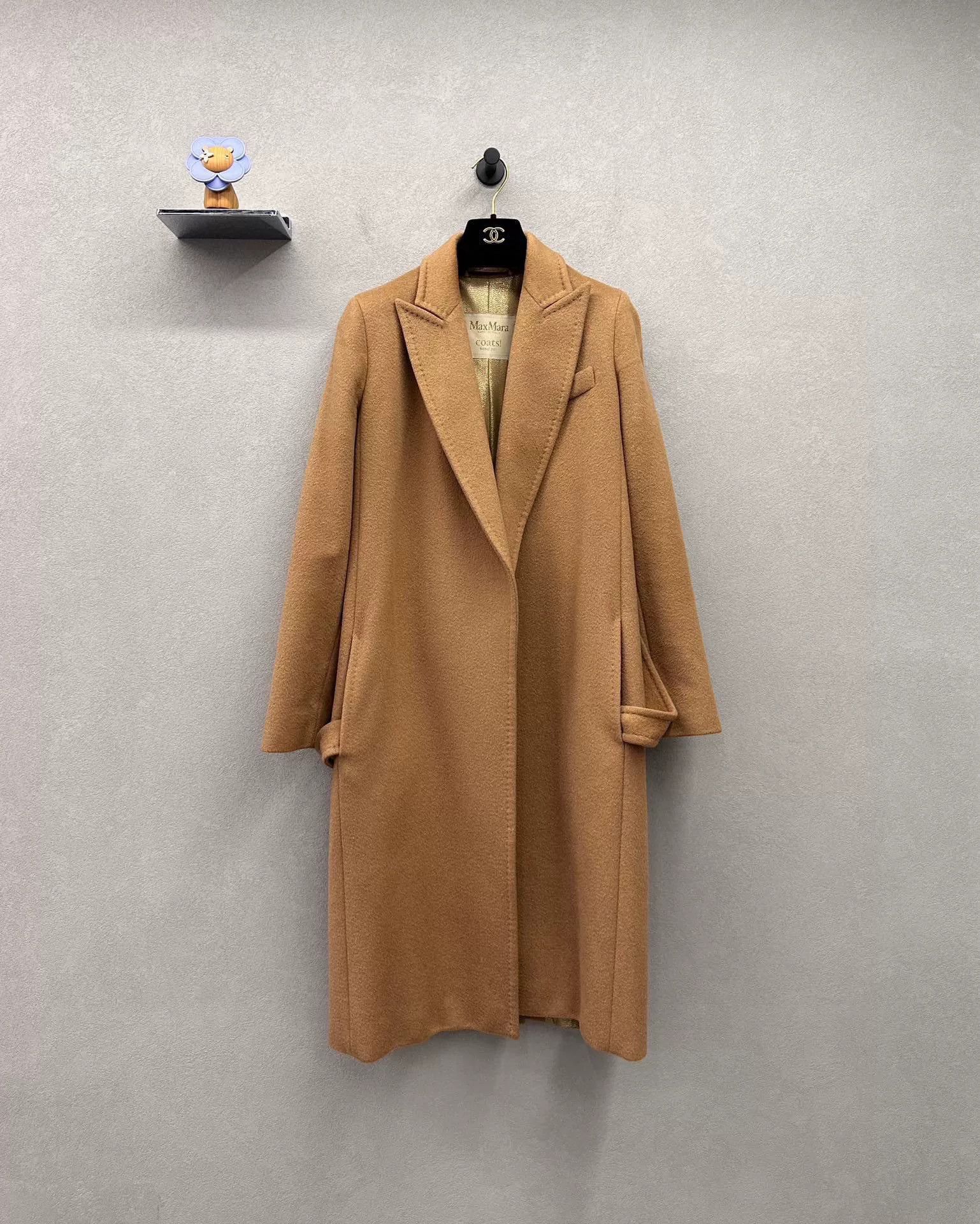 Max Mara MaxMara Coat Size 34 in Beige Size US S / EU 44-46 / 1 - 1 Thumbnail