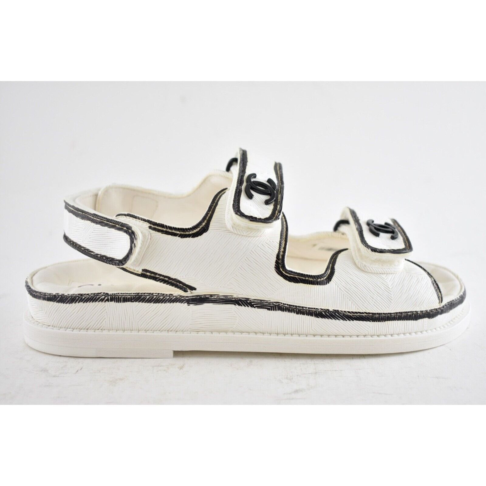 Chanel Chanel White Black Graffiti CC Logo Mule Slide Strap Flat Size US 7 / IT 37 - 2 Thumbnail