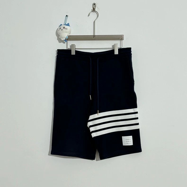 Thom Browne Thom Browne Dark blue four-striped shorts 2503-Nextarrow Size US 29 - 1 Thumbnail