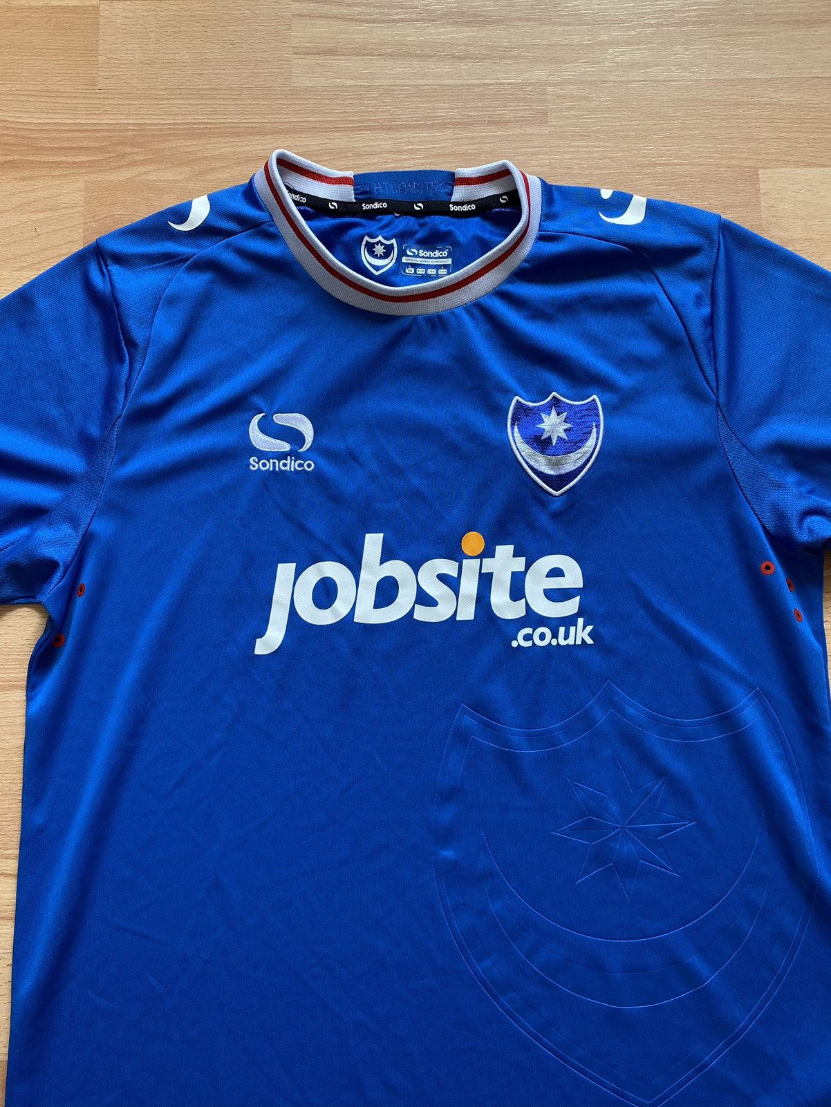 Other Portsmouth Fc Football Shirt Size L 2017-2018 Sondico Size US L / EU 52-54 / 3 - 2 Thumbnail