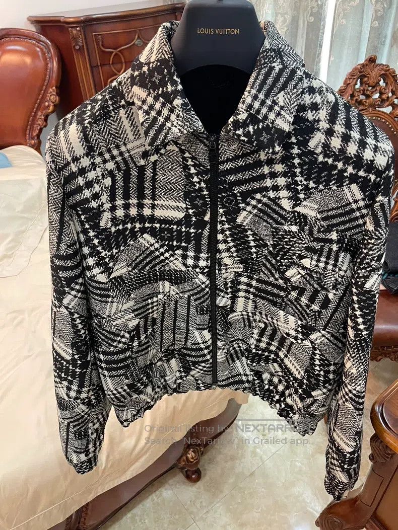 Louis Vuitton Louis Vuitton Asymmetric splice design jacket Size US M / EU 48-50 / 2 - 1 Thumbnail
