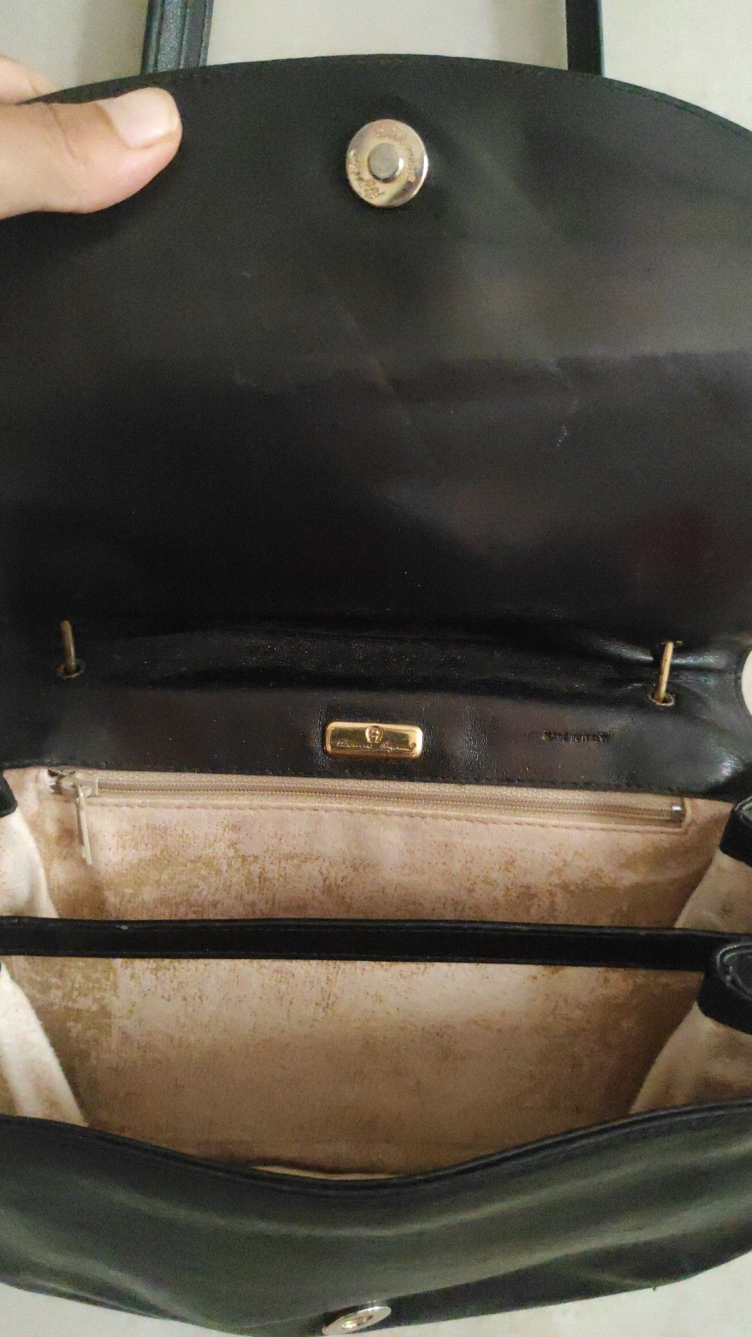 Etienne Aigner × Leather Vintage Etienne Aigner Black Glossy Leather Shoulder Bag Size ONE SIZE - 15 Thumbnail