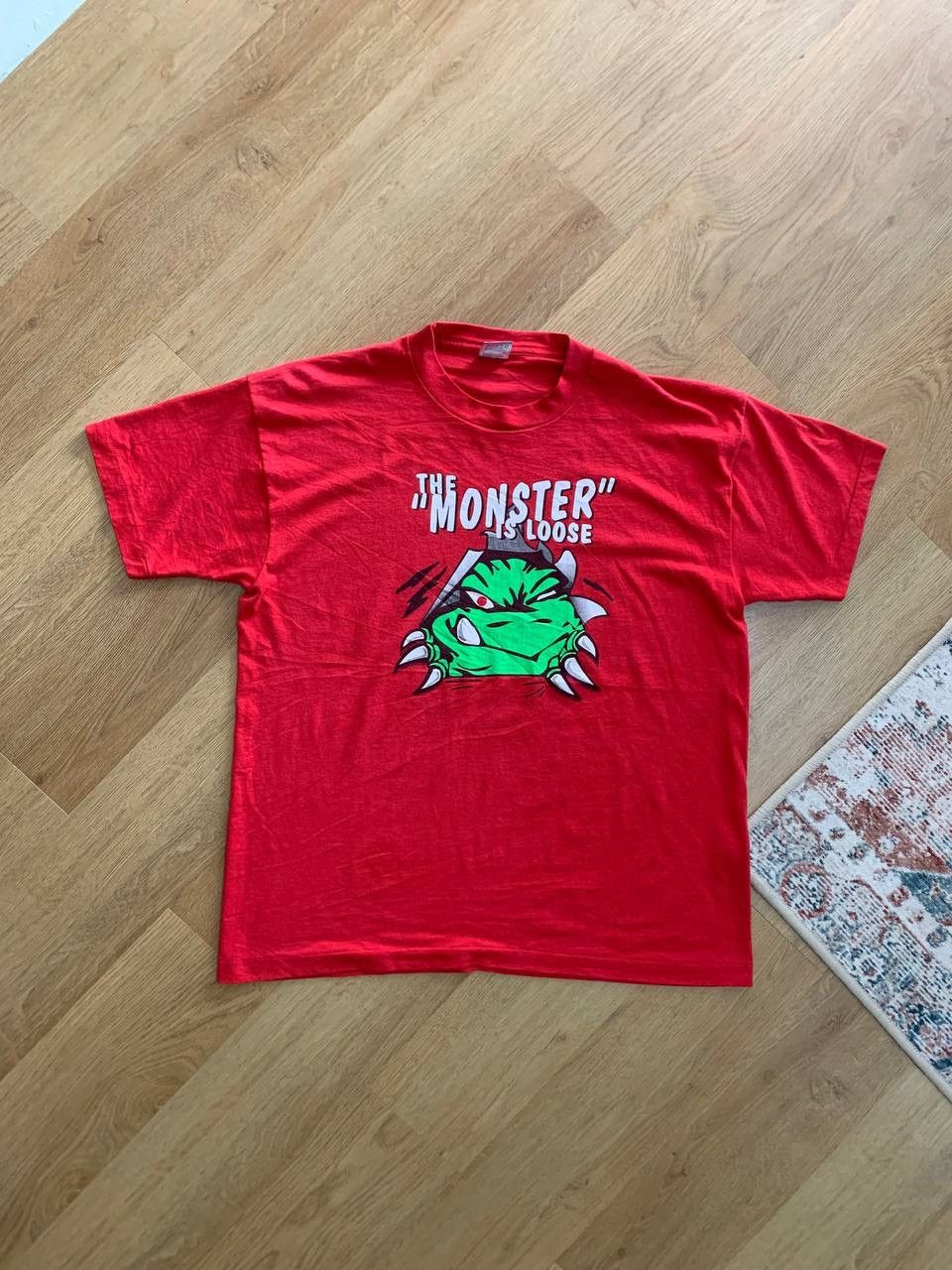 Vintage Vintage 90s The Monster Is Loose Size US XL / EU 56 / 4 - 2 Thumbnail