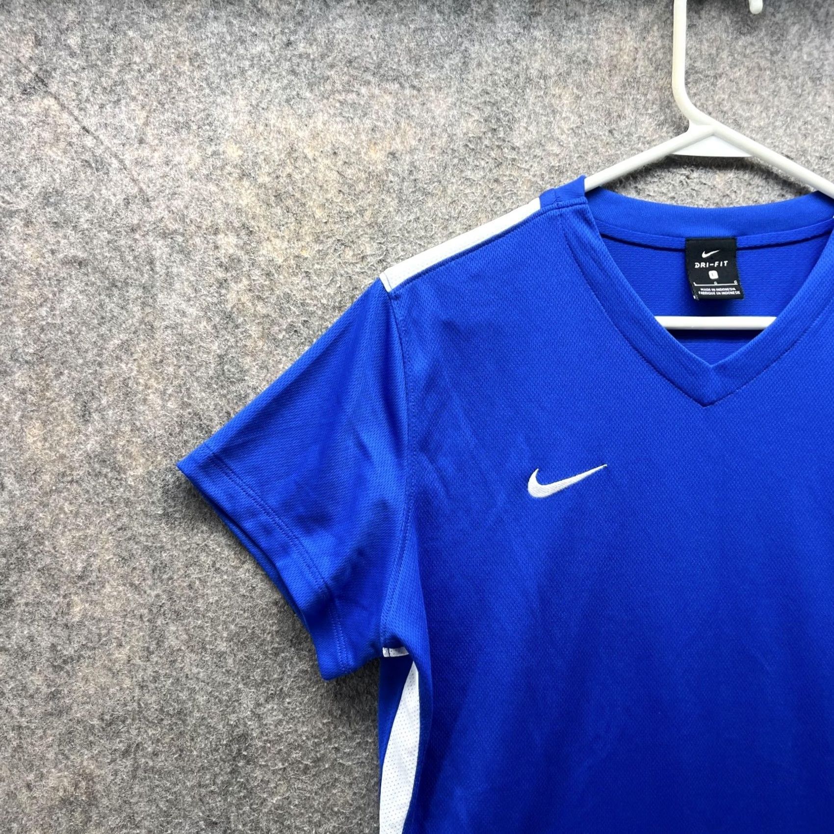 Nike Nike Shirt Women Large Royal Blue White Dri-Fit V-Neck T-Shirt Casual Short Sleeve Size L / US 10 / IT 46 - 3 Thumbnail