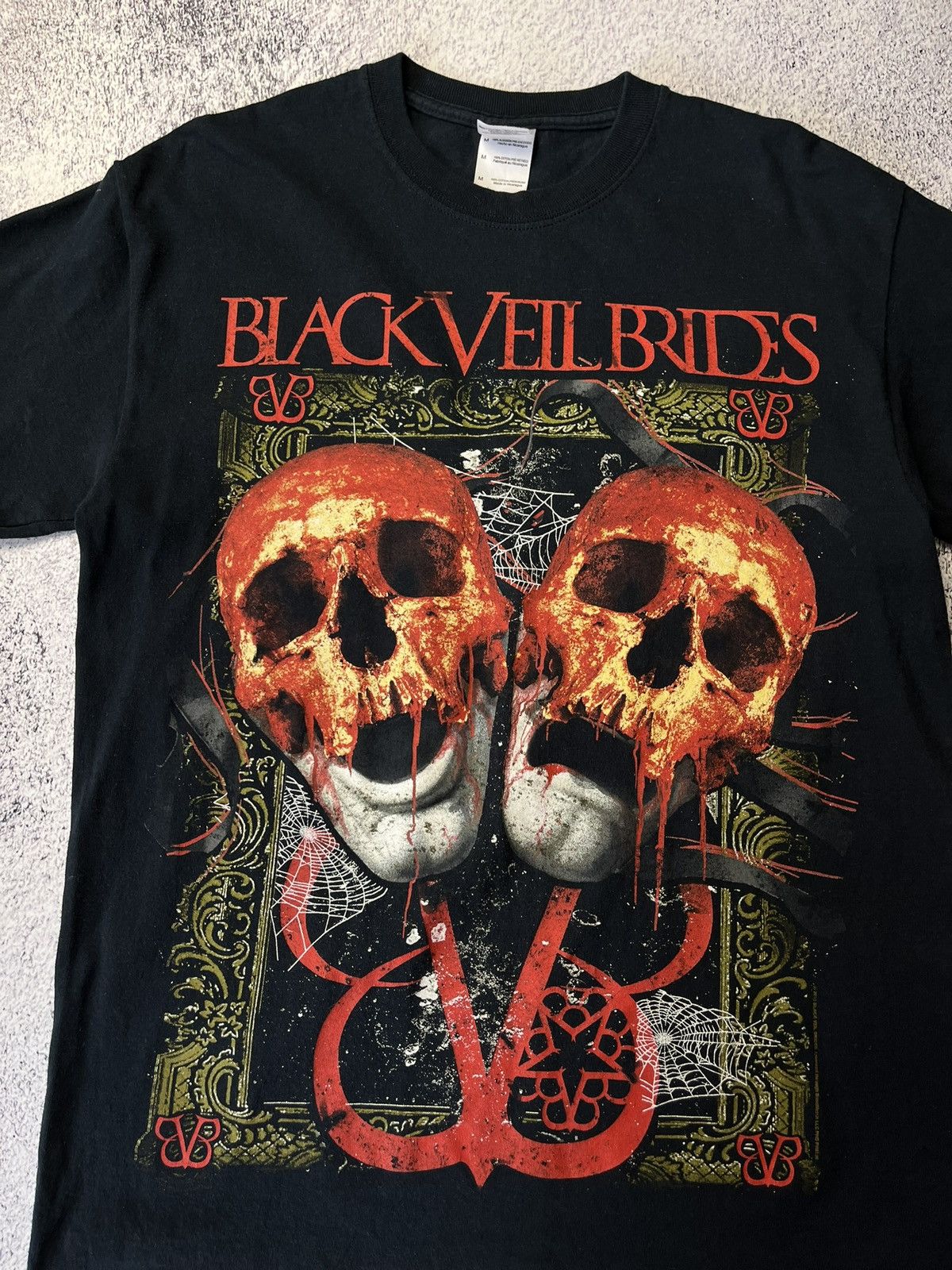 Band Tees Vintage Black Veil Brides 2013 Tour t-shirt Size US M / EU 48-50 / 2 - 11 Thumbnail