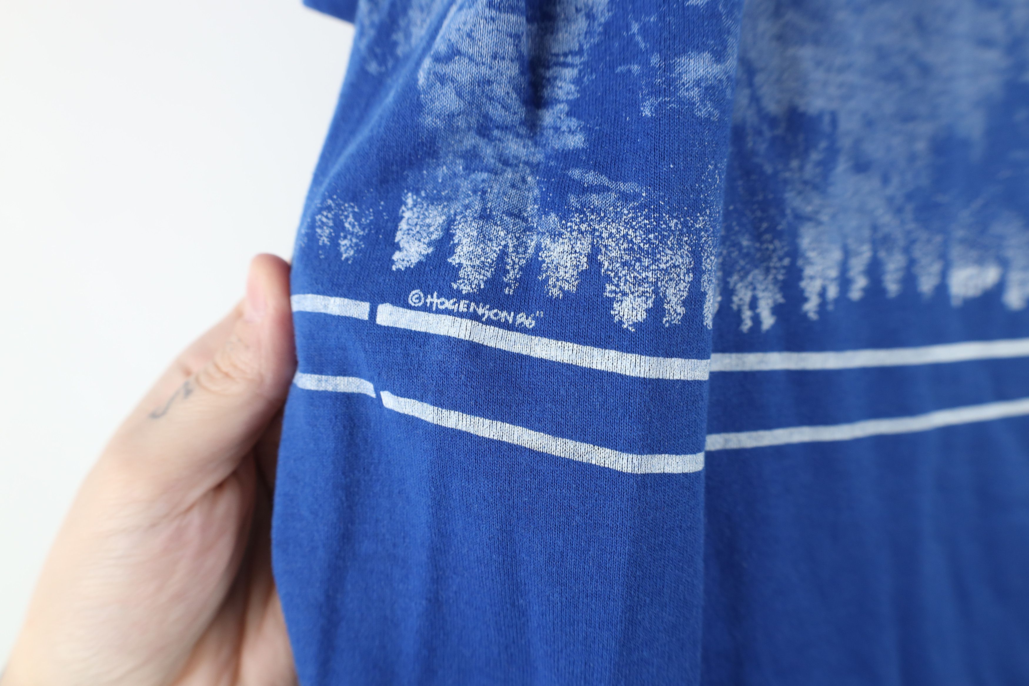 Vintage Vintage 80s 90s Streetwear Mountains Over Print T-Shirt USA Size US L / EU 52-54 / 3 - 6 Thumbnail