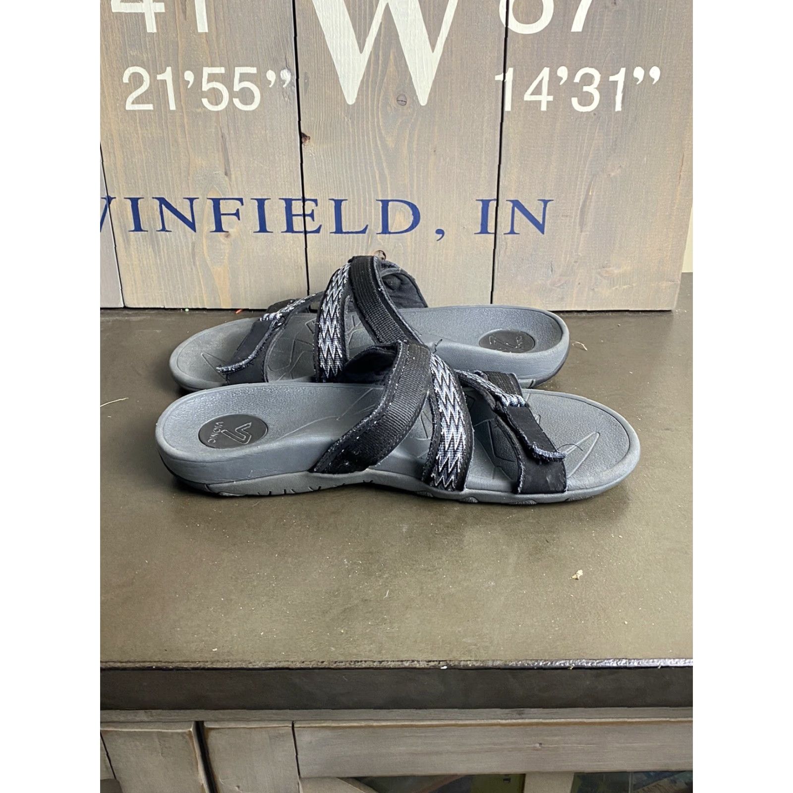 Vionic Vionic Womens Black Strappy Flip Flops Sandals Size 7 Size US 7 / IT 37 - 3 Thumbnail