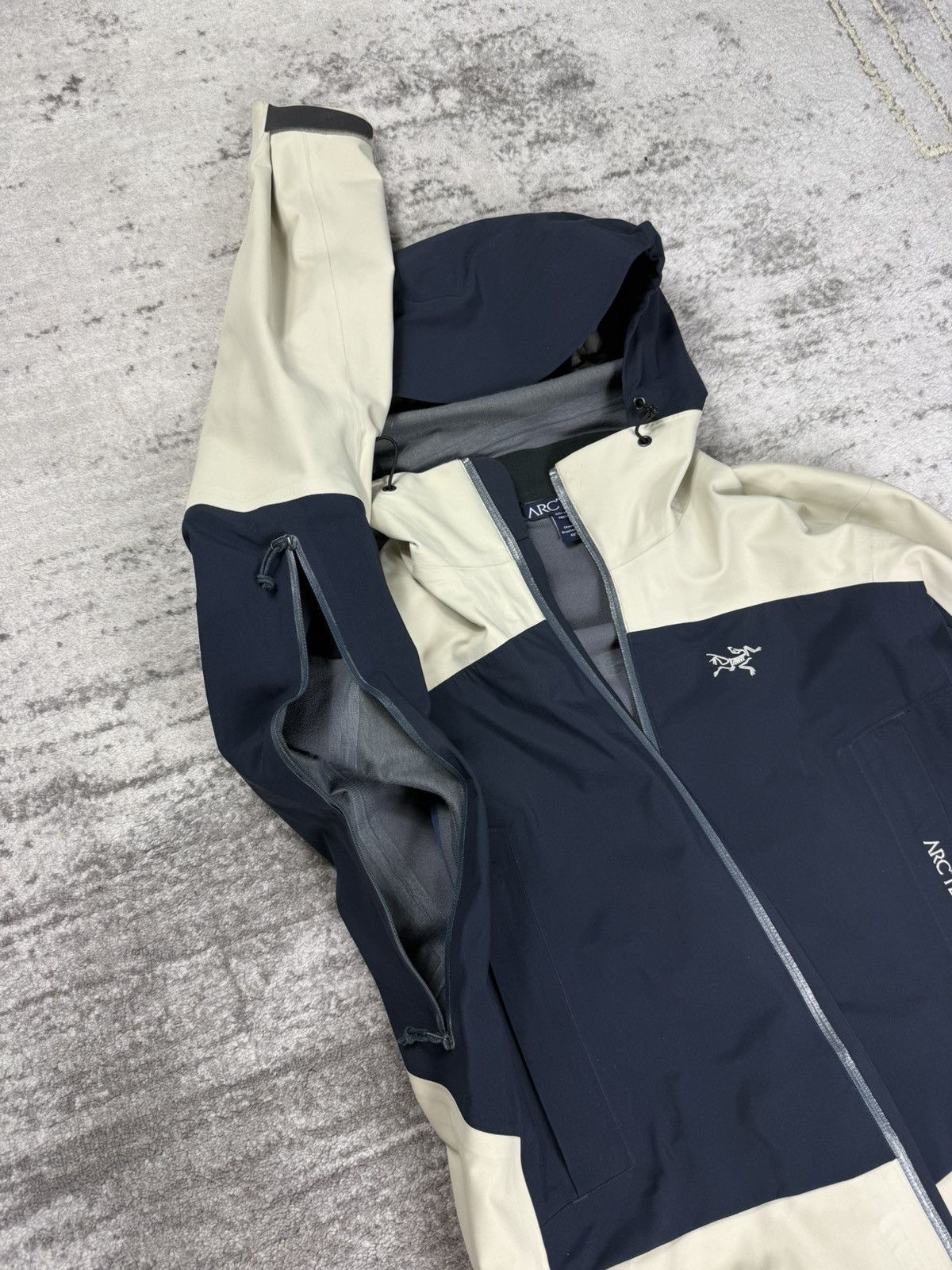 Arc'teryx × Goretex Arcteryx Gore-Tex Recco Jacket Hiking Trekking Outdoor Size US M / EU 48-50 / 2 - 12 Thumbnail