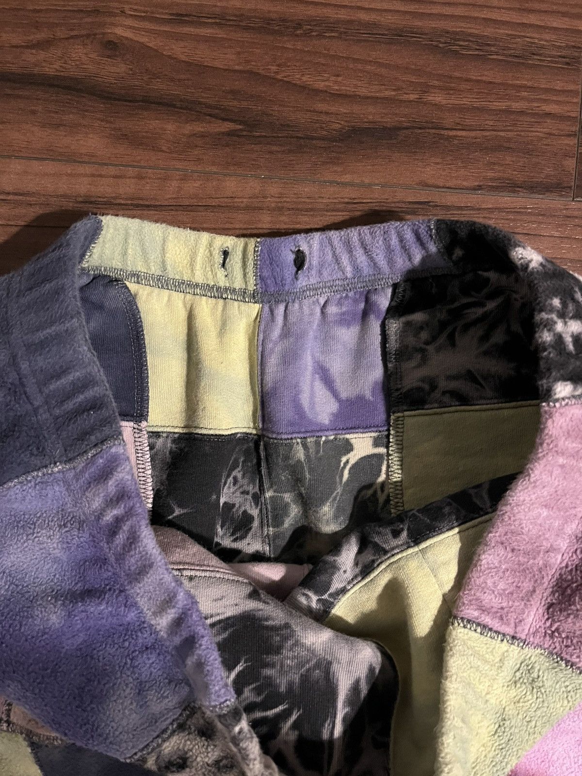 Supreme Supreme tie dye patchwork sweatpants Size US 30 / EU 46 - 4 Thumbnail