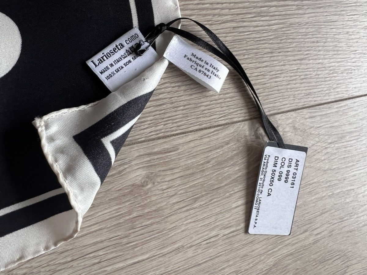 Designer × Moschino NWT Moschino Couture Silk Square Logo Scarf Made in Italy Size ONE SIZE - 3 Thumbnail