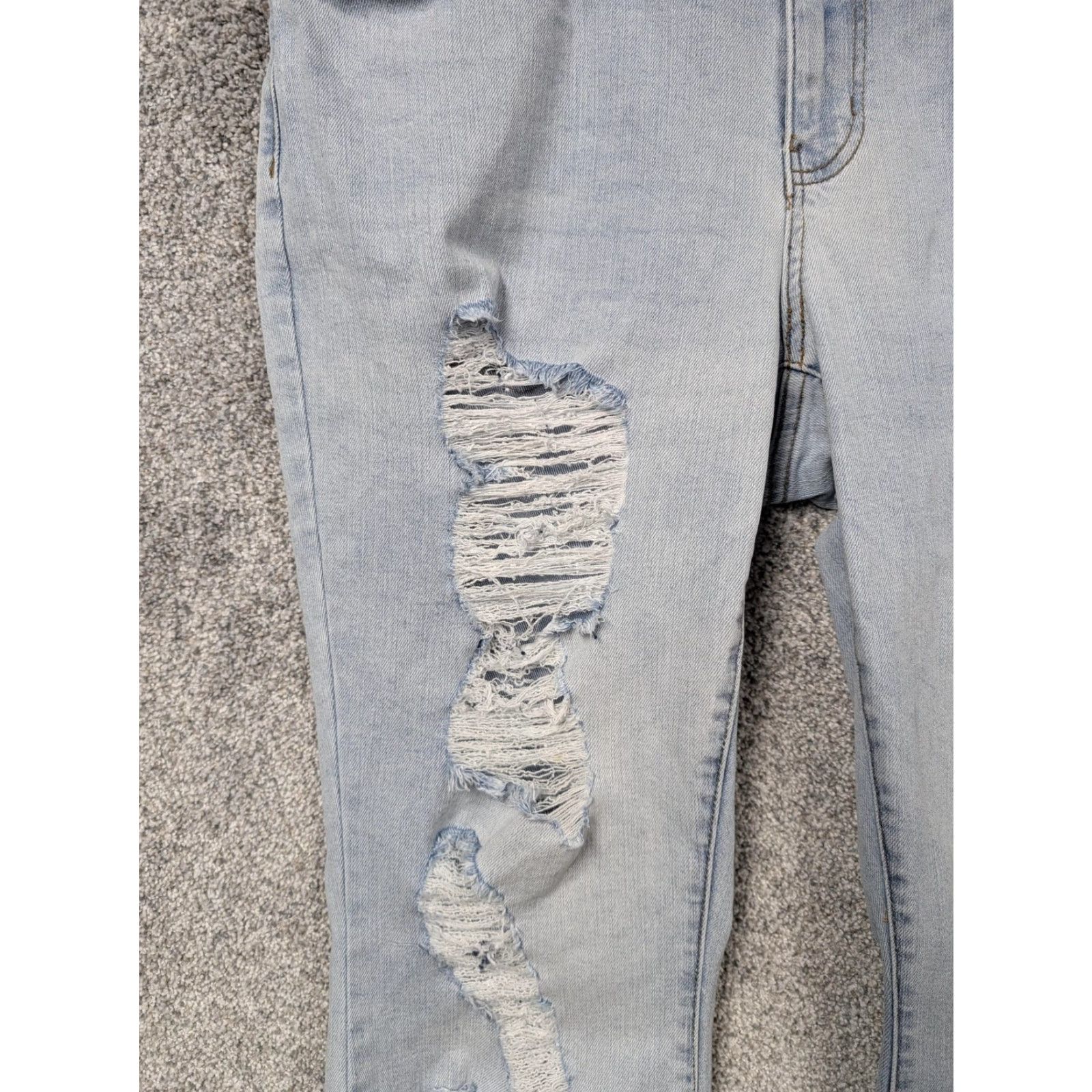 Vintage Judy Blue Jeans Womens 16W 36x28 Distressed High Rise Boyfriend Light Blue Denim Stretch Pocket Zipper Button 5-Pocket Size 38" / US 16 / IT 52 - 7 Thumbnail