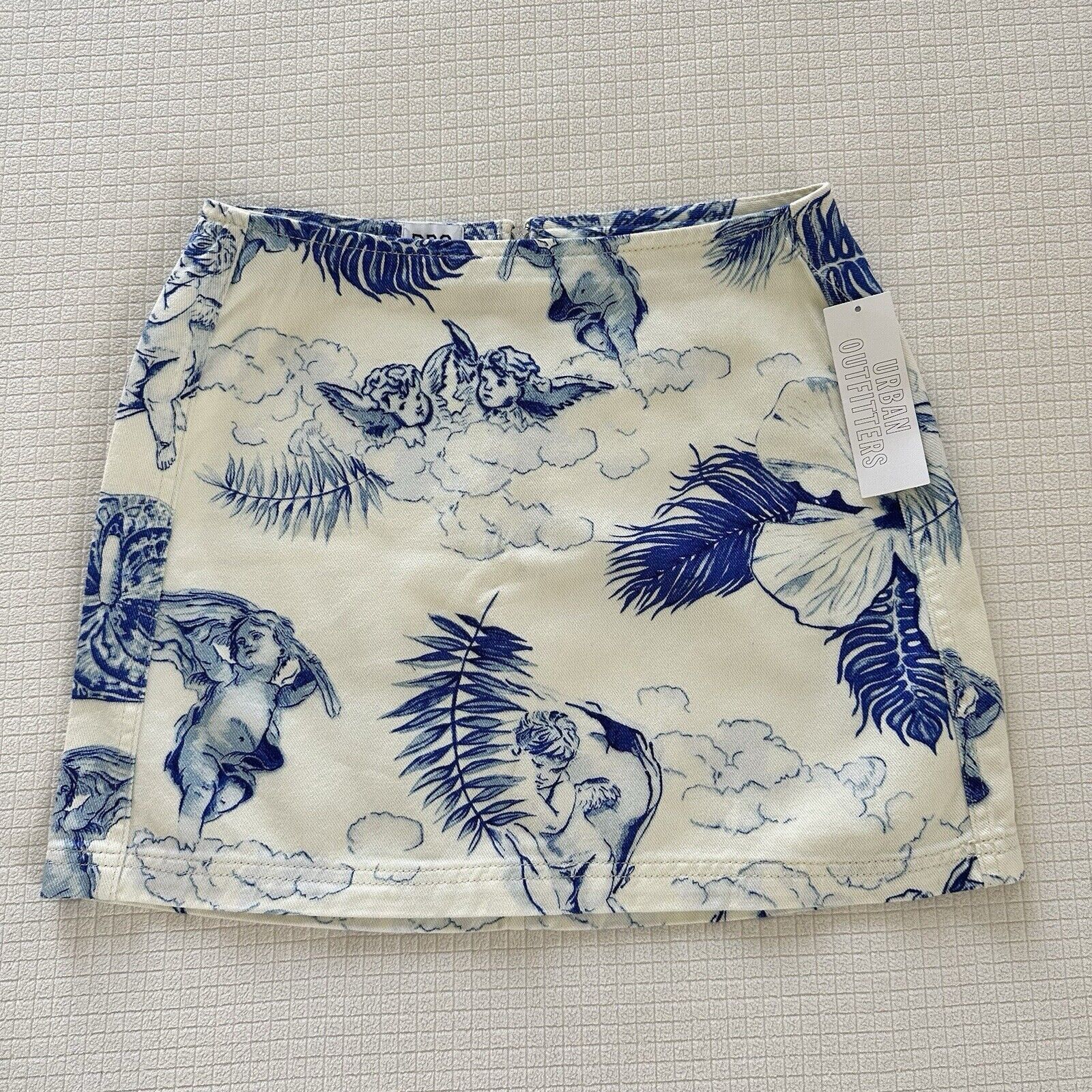 Urban Outfitters NWT Urban Outfitters BDG White Blue Denim Mini Skirt Sz S Size 27" / US 4 / IT 40 - 1 Thumbnail