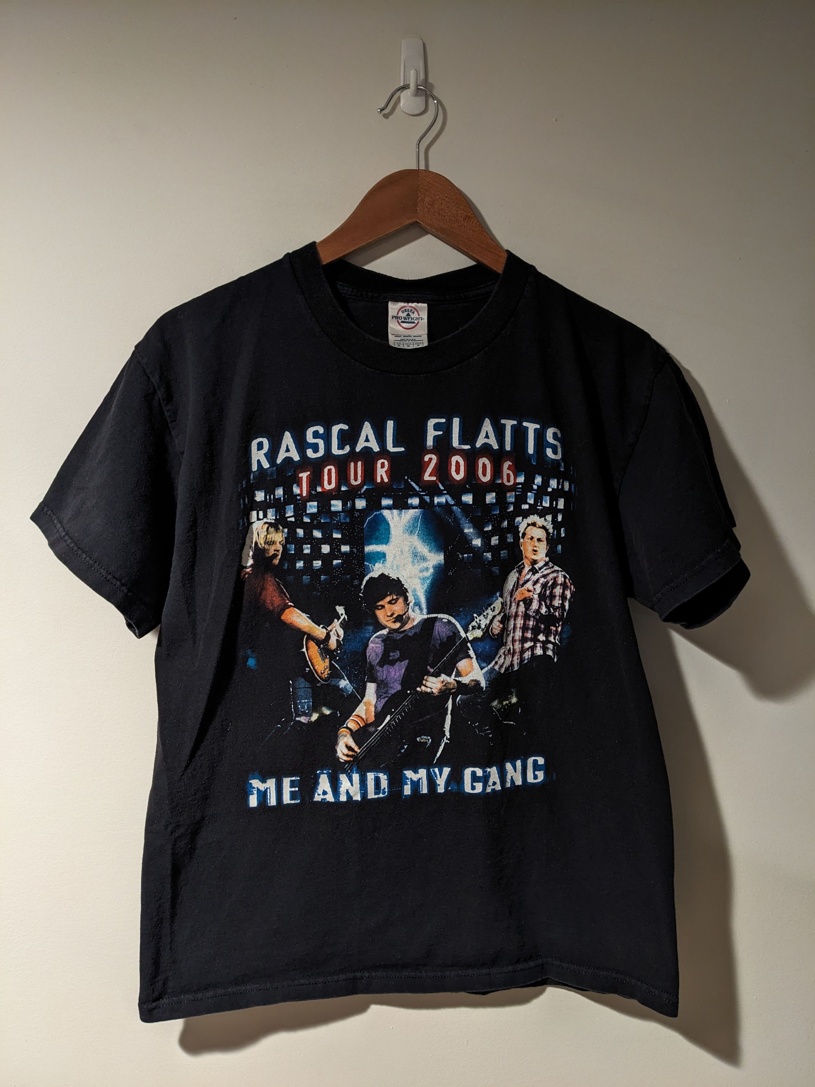 Band Tees × Vintage Vintage 2006 Rascal Flatts Tour Me and My Gang Music T-Shirt Size US M / EU 48-50 / 2 - 1 Thumbnail