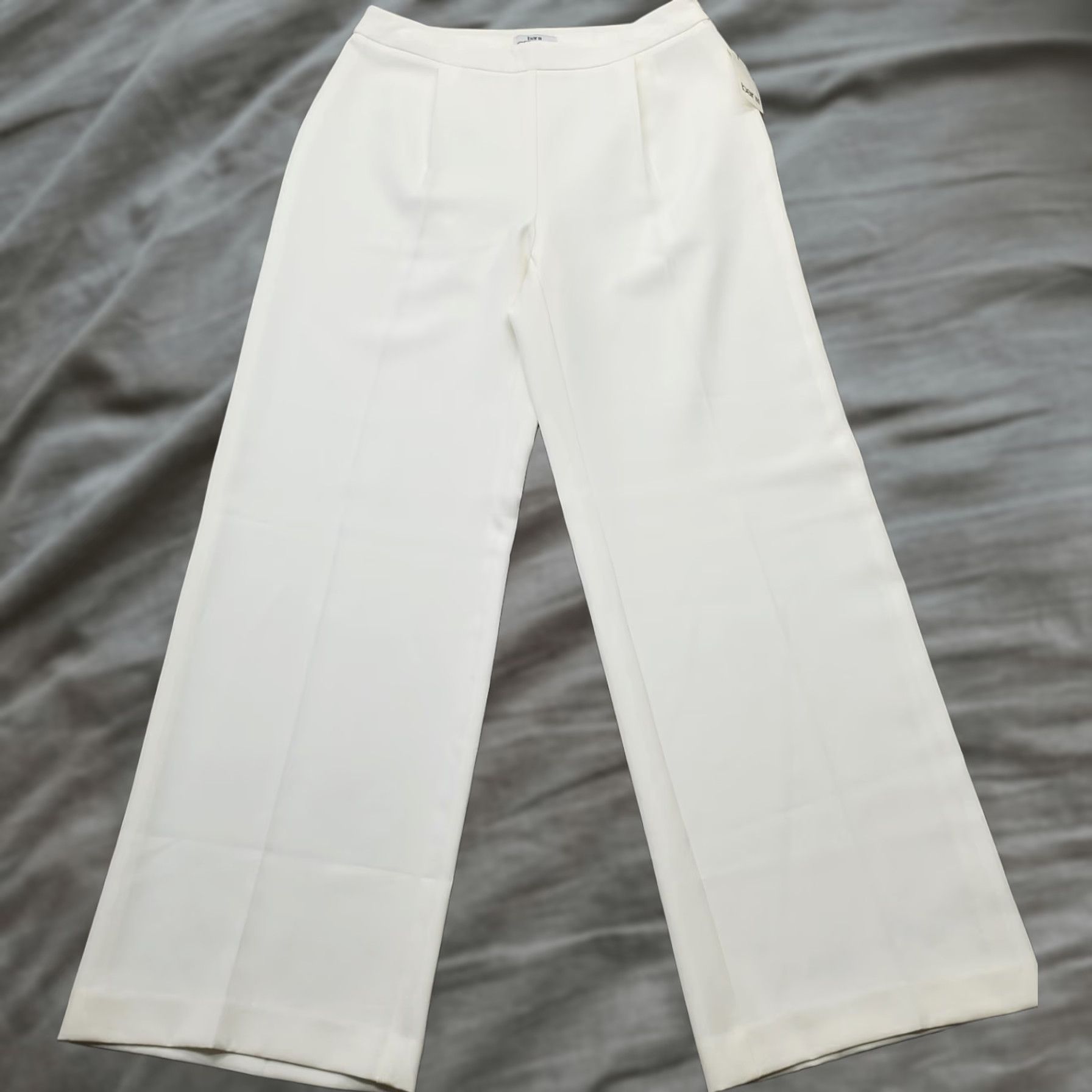 Bar III Bar III Women’s White Ankle Pants 6 Stretch Pleated Elastic Waist Straight Leg Pants Size 28" / US 6 / IT 42 - 1 Thumbnail