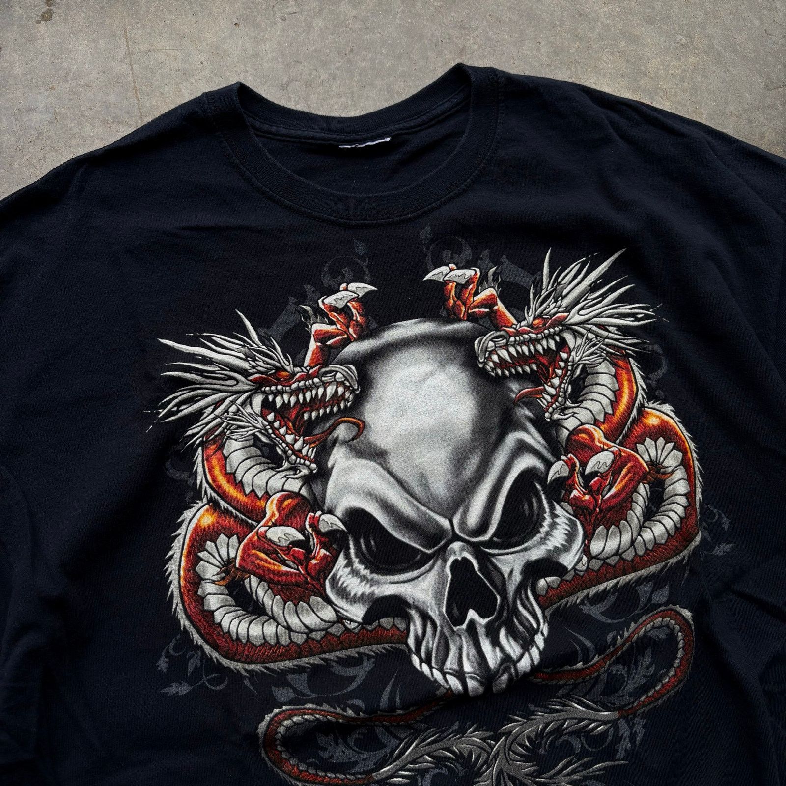 Tapout Crazy Vintage Y2K essential Skull Dragon Black T-shirt Size US XL / EU 56 / 4 - 2 Thumbnail