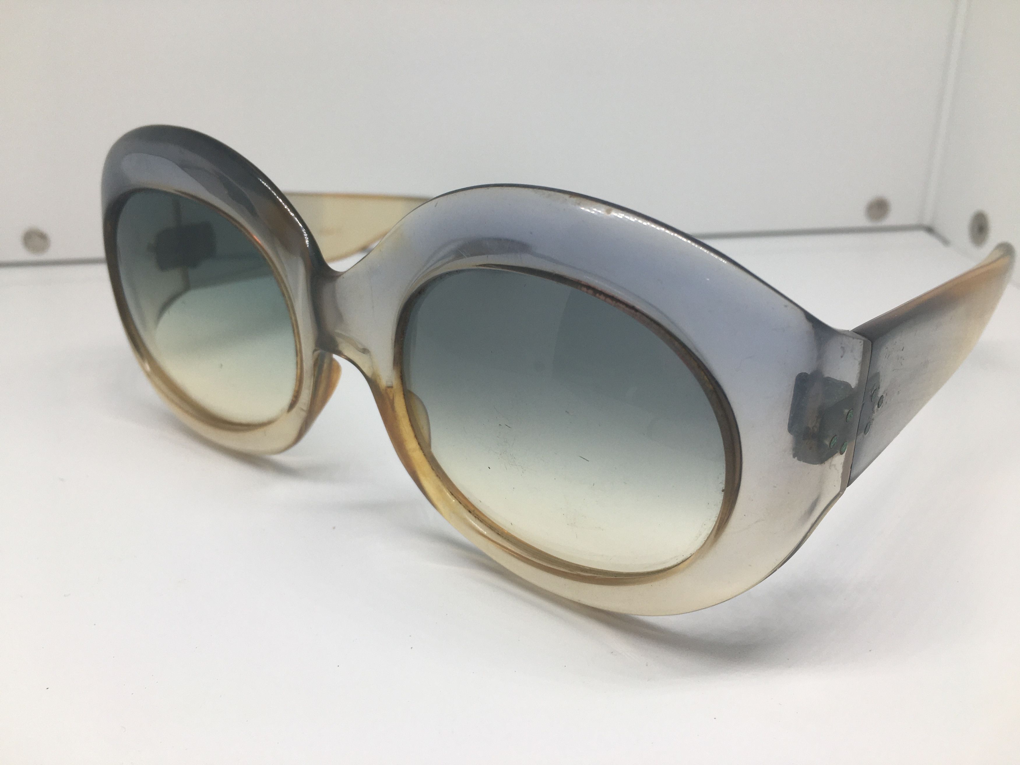 Givenchy GIVENCHY PARIS 'JASMIN' HAUTE COUTURE LUNETTES DE SOLEIL Size ONE SIZE - 3 Thumbnail