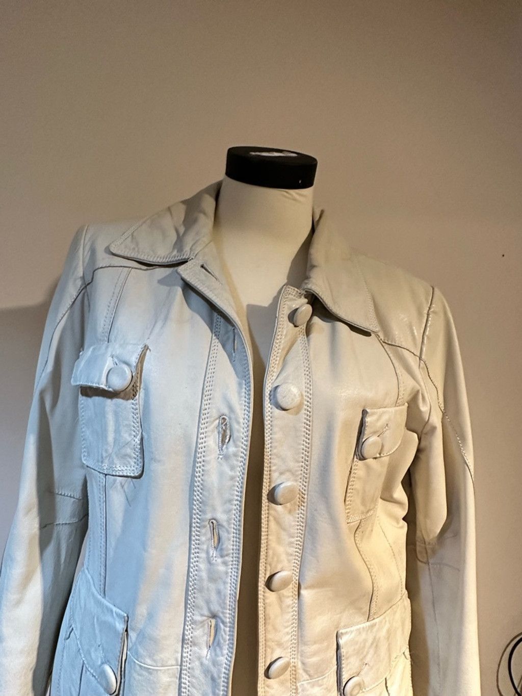 Danier Danier genuine leather off white size L, Size L / US 10 / IT 46 - 4 Thumbnail